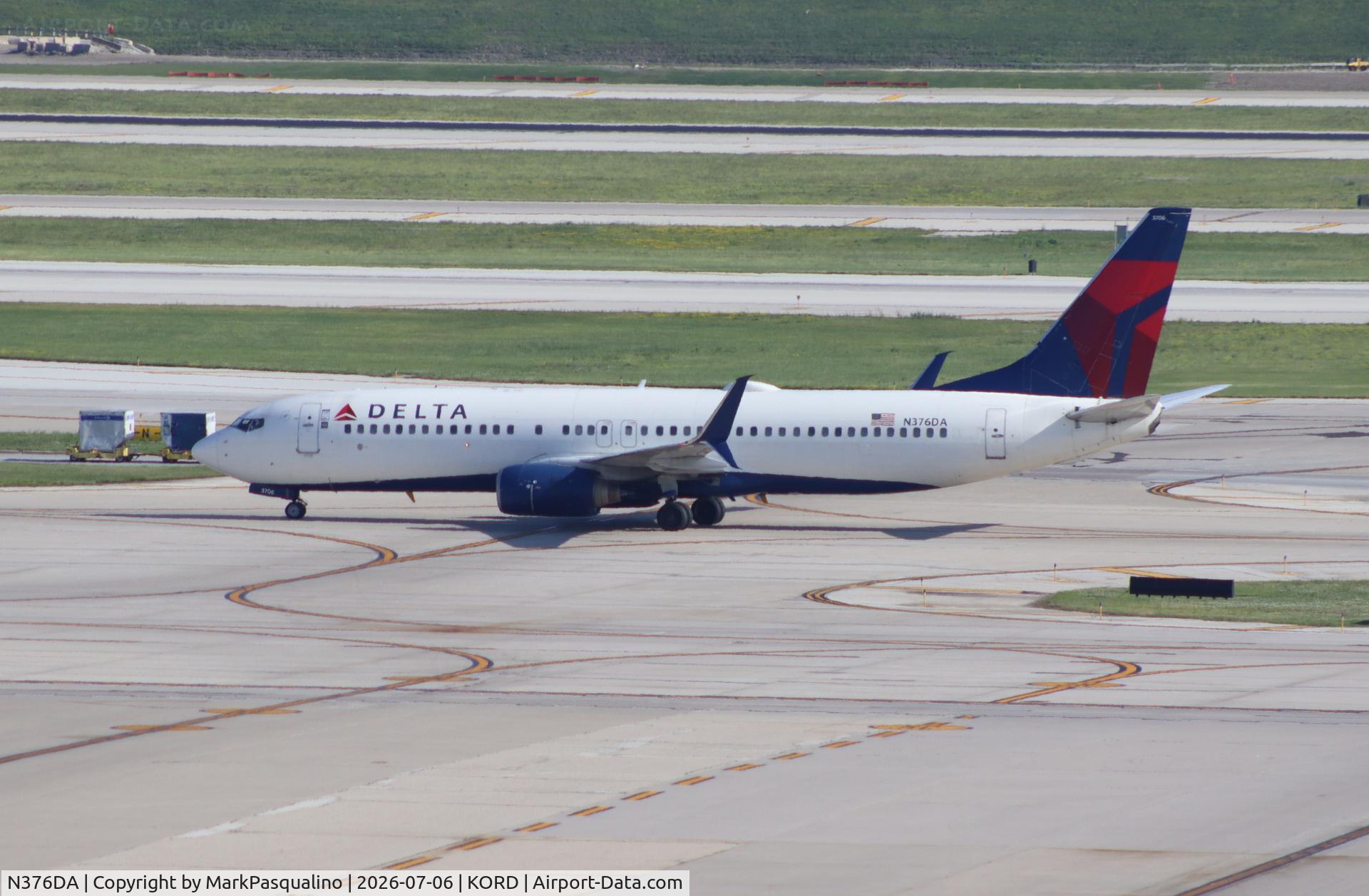 N376DA, 1999 Boeing 737-832, c/n 29624, Boeing 737-832
