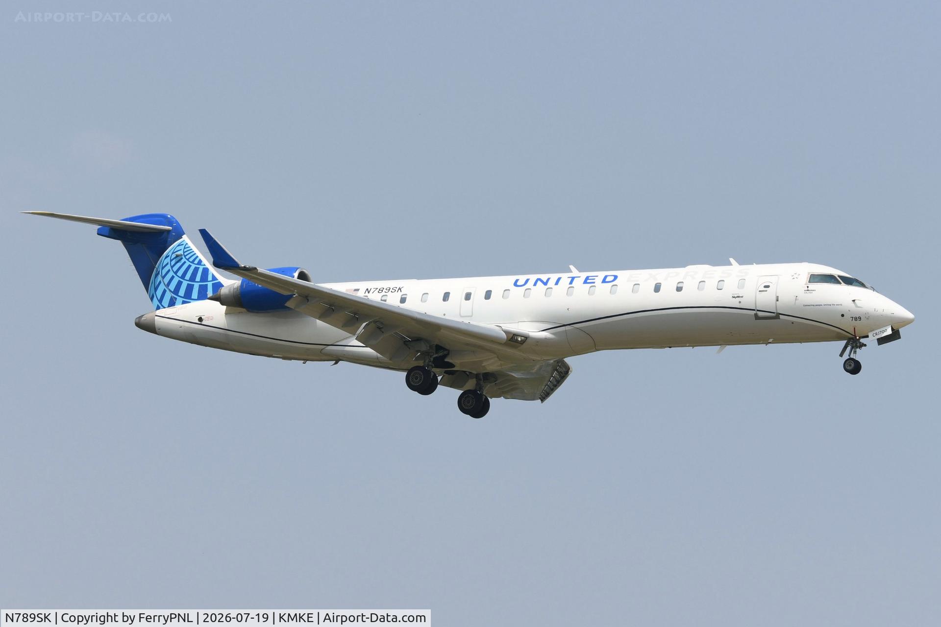Aircraft N789SK, 2009 Bombardier CRJ-700 (CL-600-2C10) Regional Jet, c/n 10291, United Express CL700 arriving, at KMKE, photo by FerryPNL
