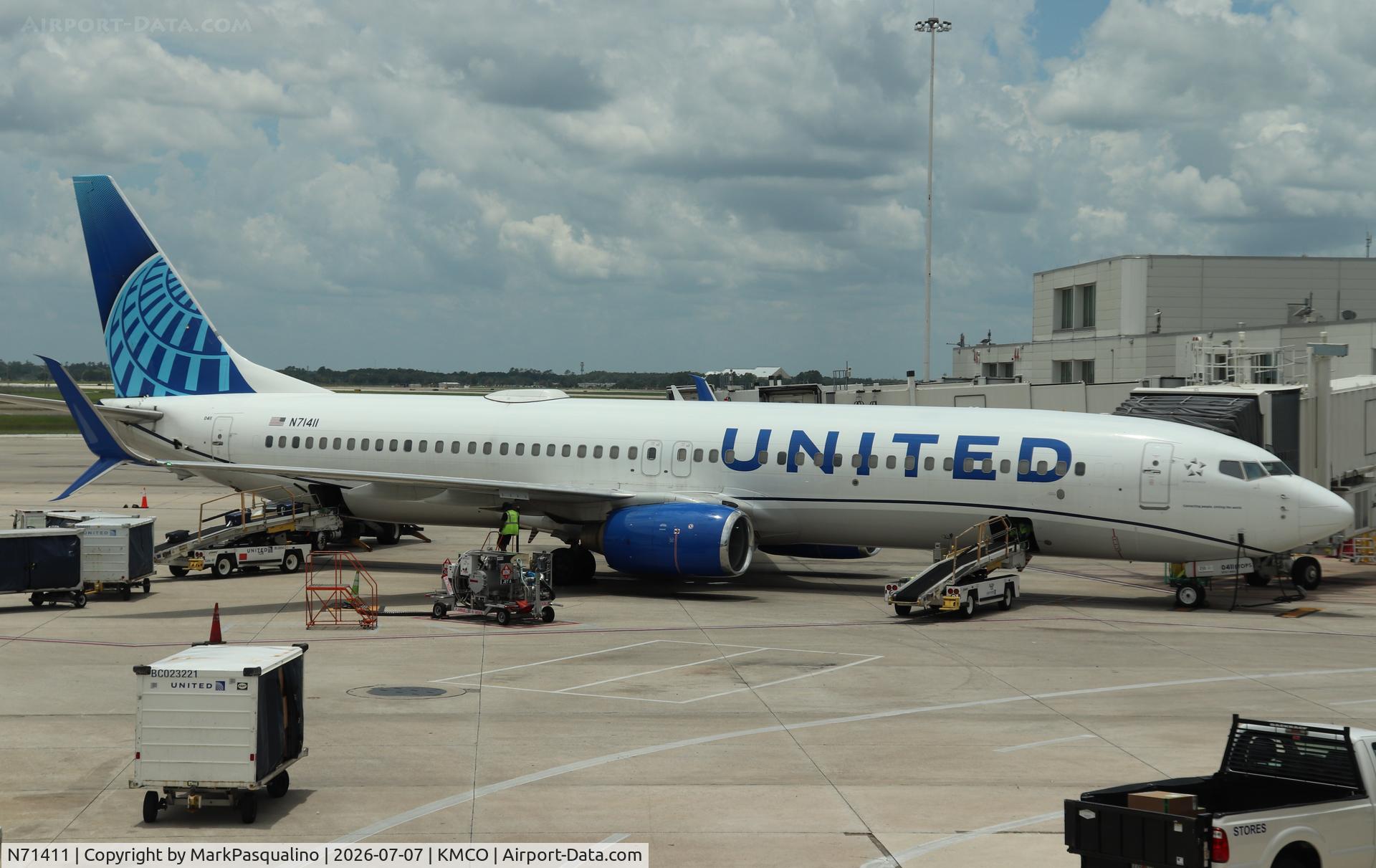 Aircraft N71411, 2002 Boeing 737-924, c/n 30128, Boeing 737-924, at KMCO, photo by MarkPasqualino