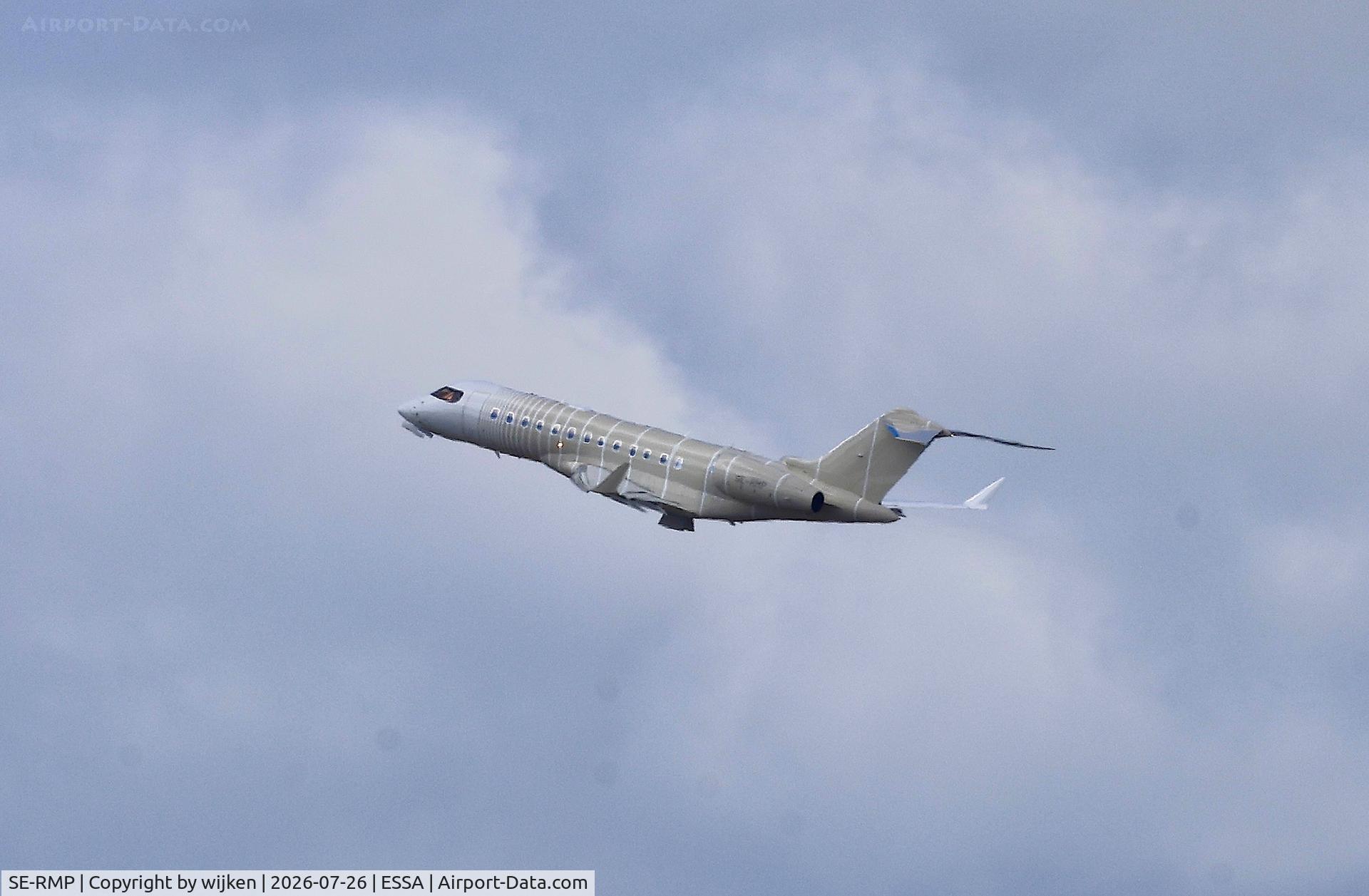 SE-RMP, 2025 Bombardier (Canadair) Global 6500, c/n 60199, Rwy 19R