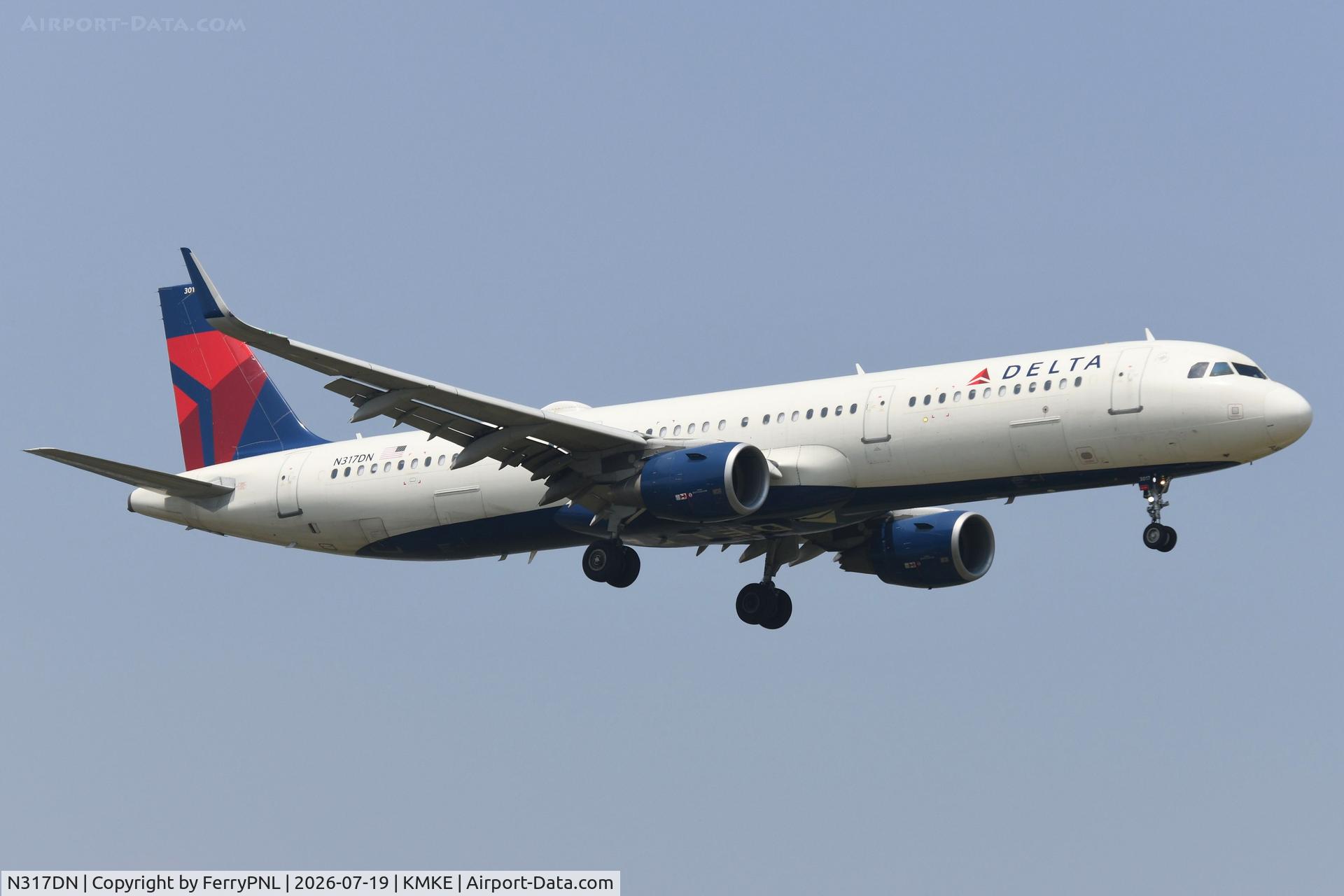 Aircraft N317DN, 2017 Airbus A321-211, c/n 7373, Arrival of Delta A321, at KMKE, photo by FerryPNL