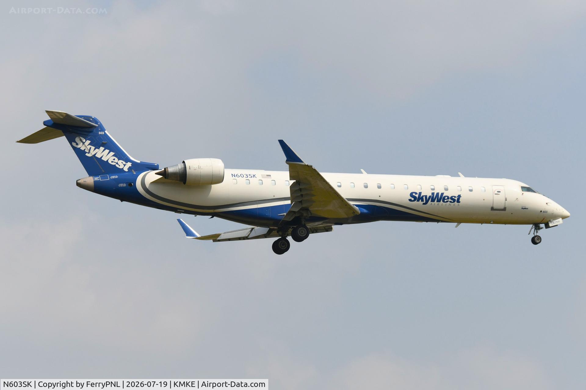 Aircraft N603SK, 2006 Bombardier CRJ-702 (CL-600-2C10) Regional Jet, c/n 10248, Skywest CL700 landing, at KMKE, photo by FerryPNL