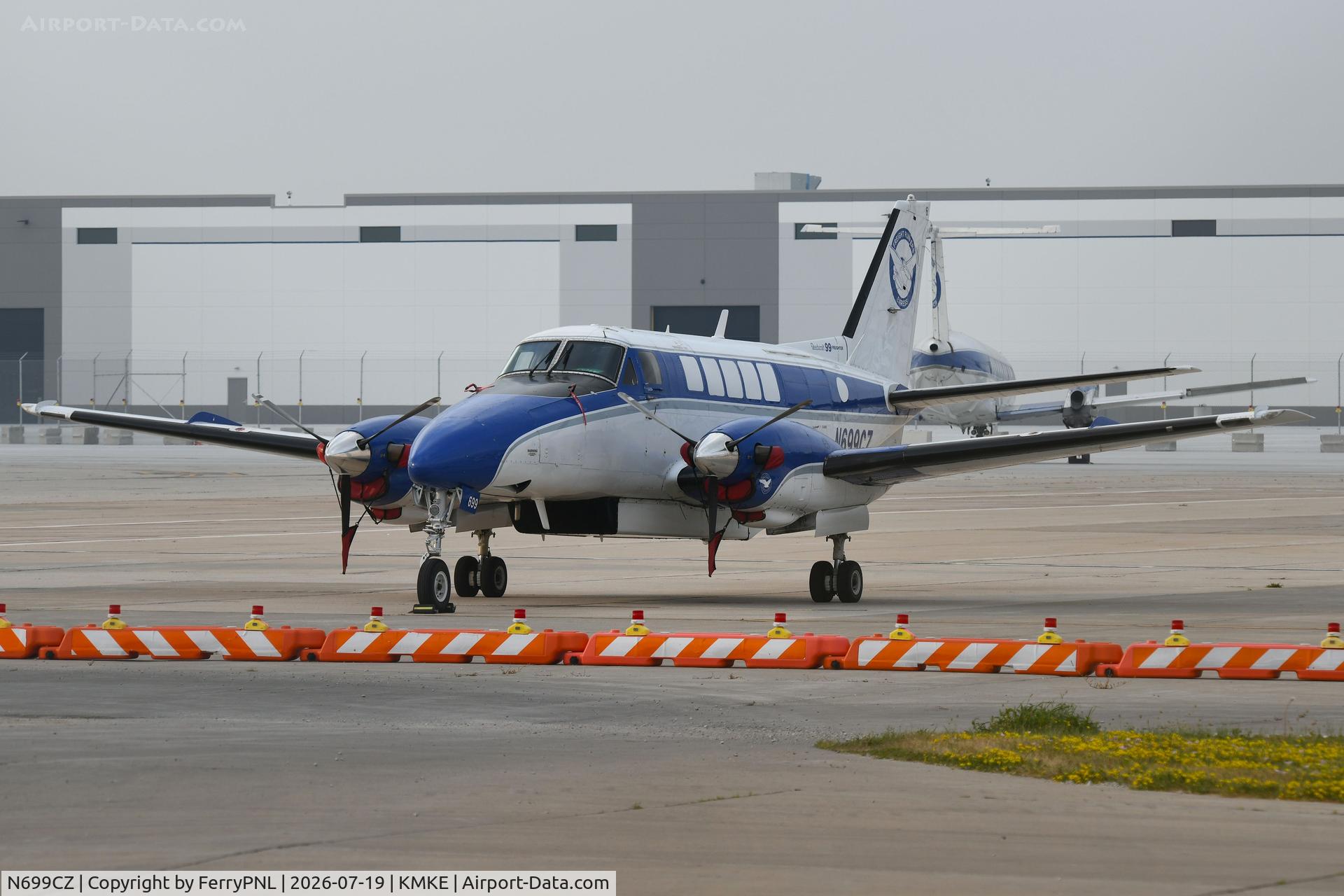 Aircraft N699CZ, 1968 Beech 99 Airliner, c/n U-10, Beech 99 of Freight Runners Express, at KMKE, photo by FerryPNL