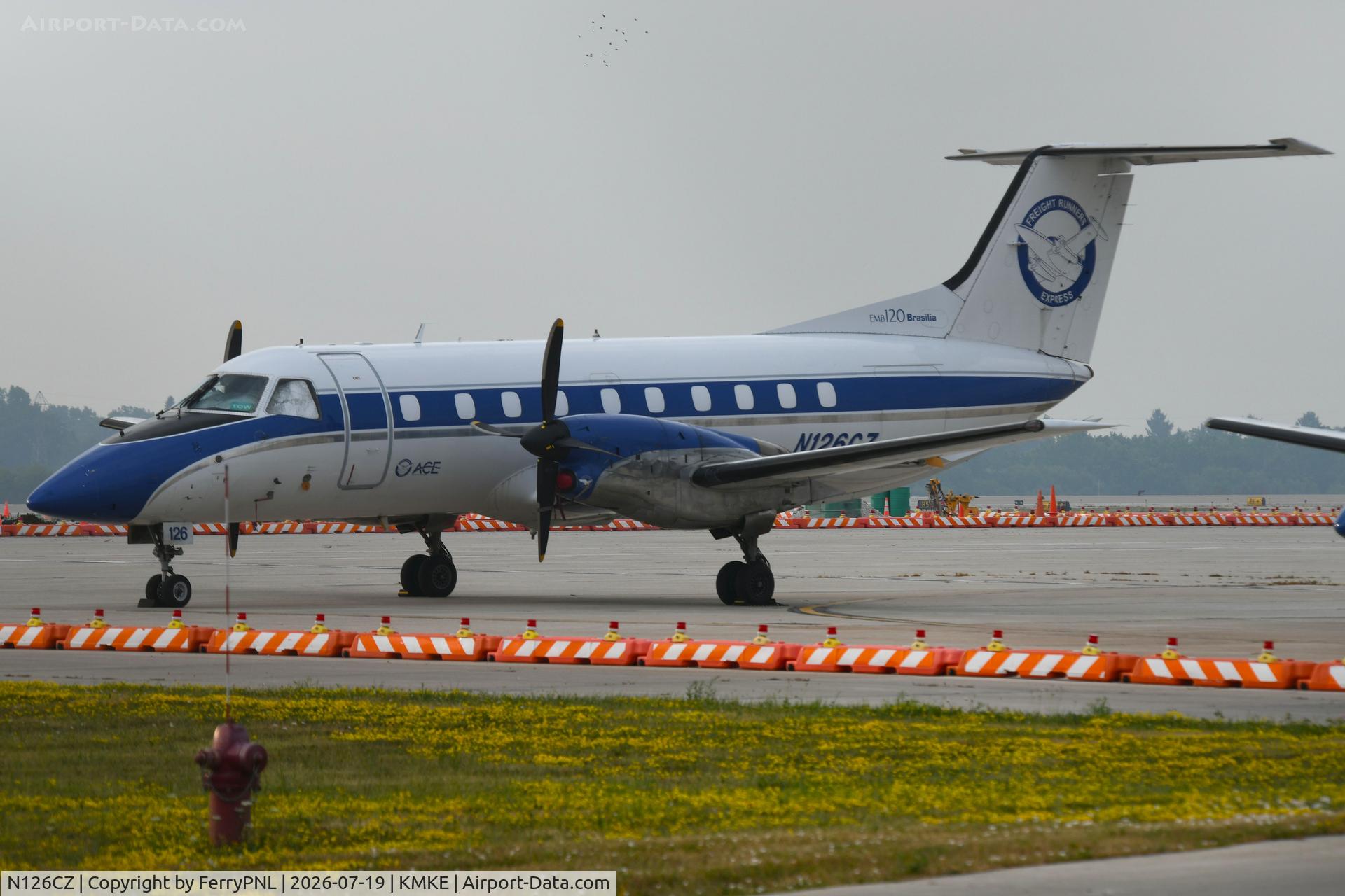 Aircraft N126CZ, 1996 Embraer EMB-120ER(FC) Brasilia, c/n 120308, EMB120 of Freight Runner Express, at KMKE, photo by FerryPNL