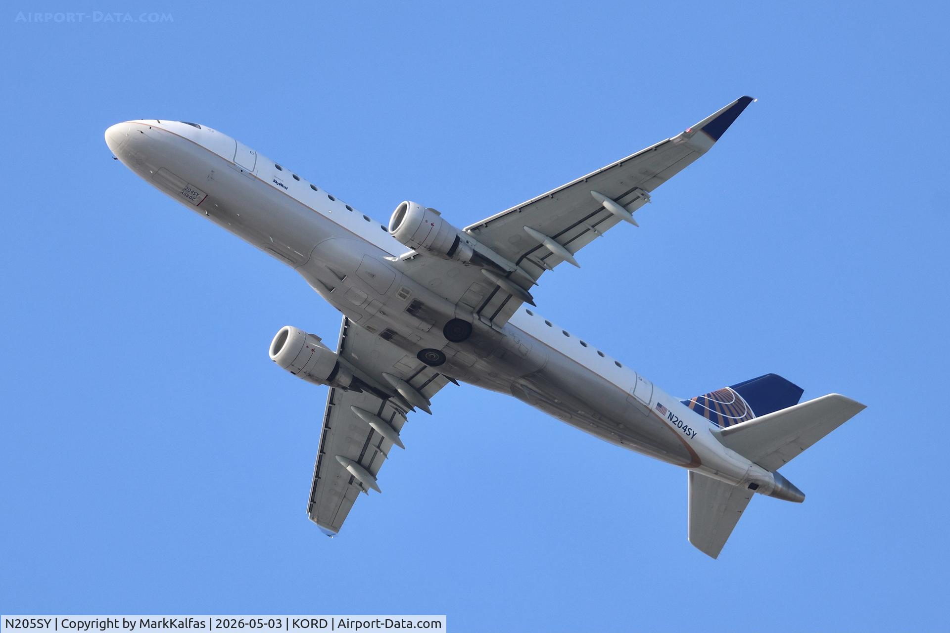 N205SY, 2017 Embraer 175LR (ERJ-170-200LR), c/n 17000636, E75L SkyWest / United Express Embraer 175LR N205SY departing 28R KORD