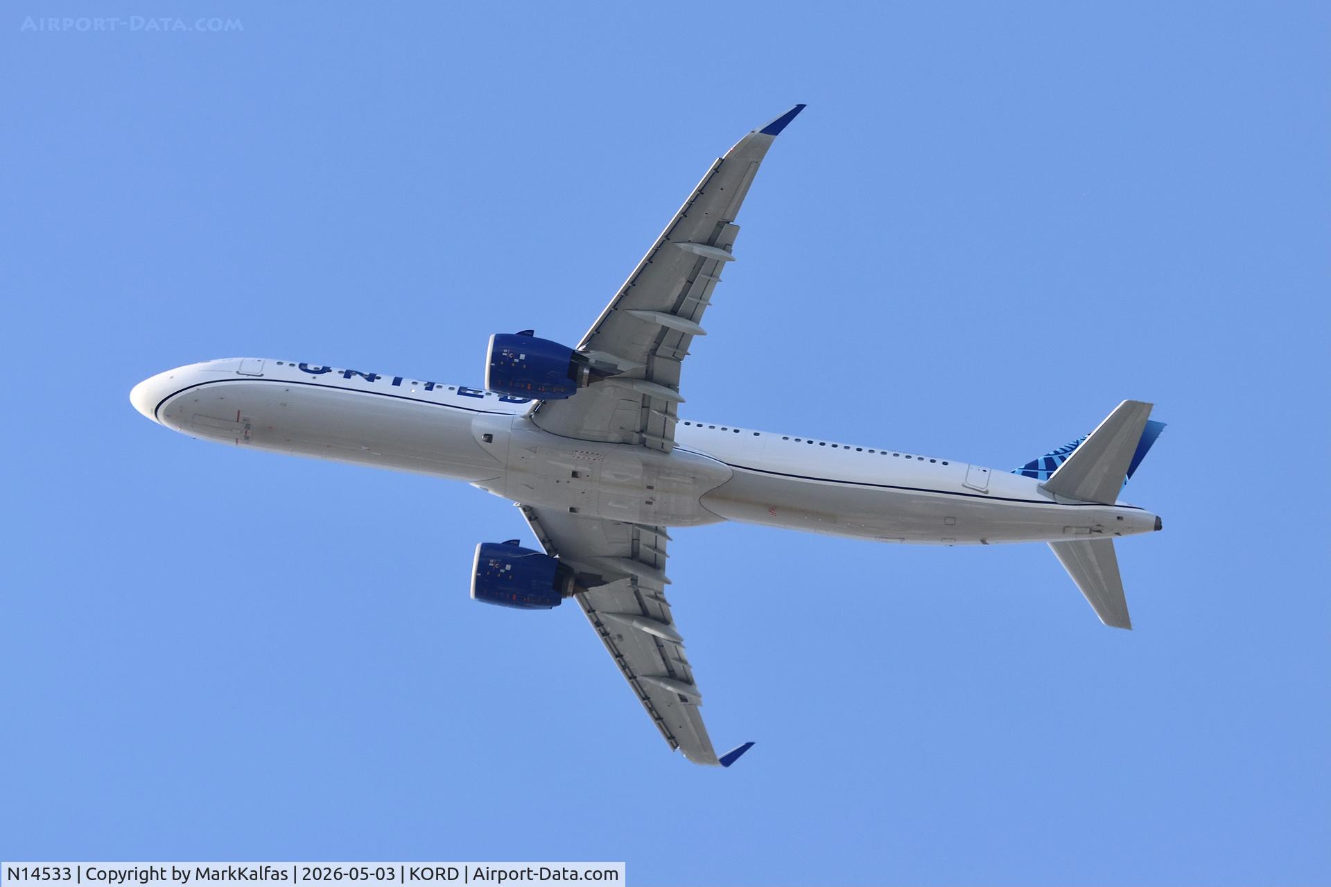 N14533, 2025 Airbus A321-271NX, c/n 4533, A21N United Airbus A321neo N14533 departing 28R KORD