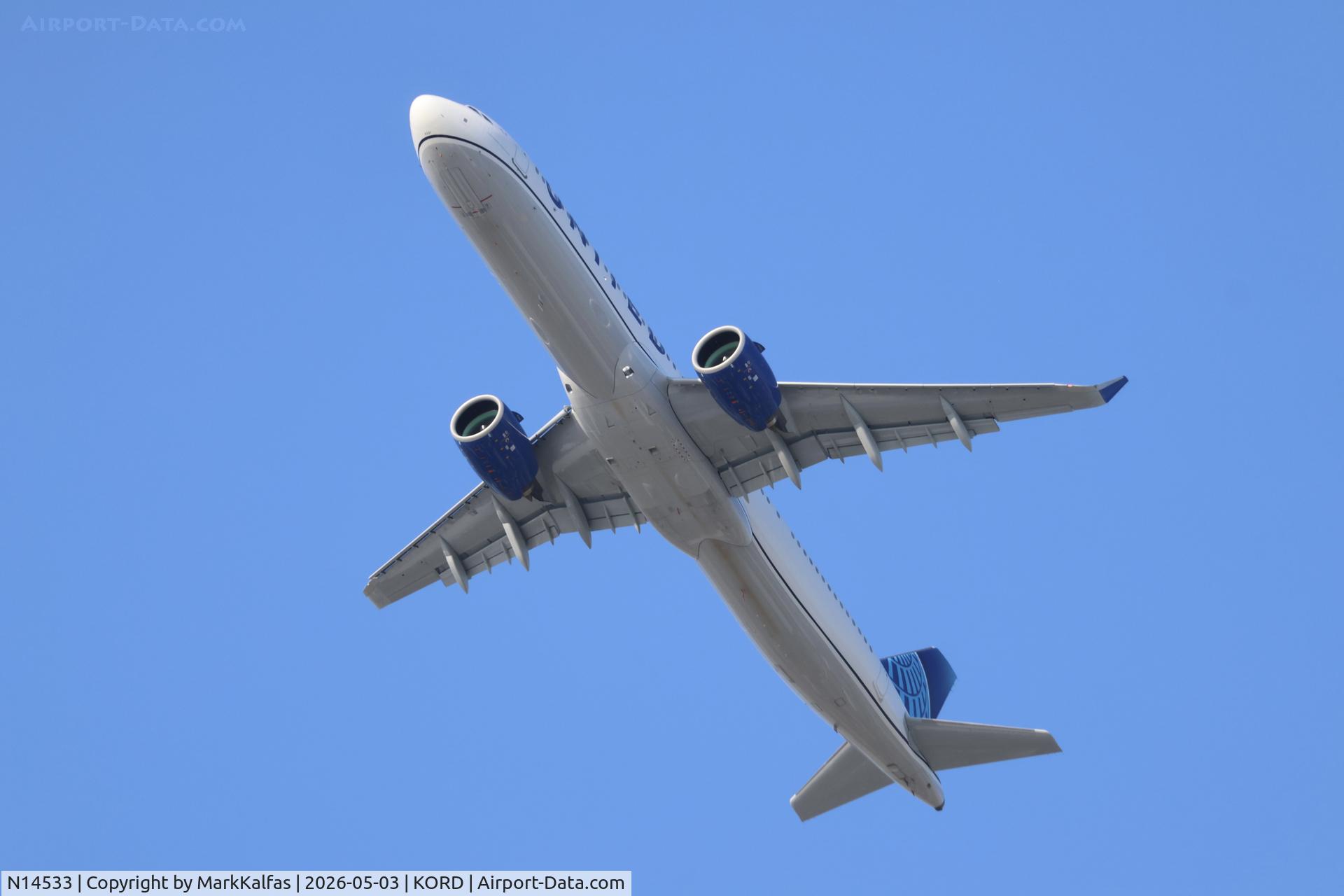 N14533, 2025 Airbus A321-271NX, c/n 4533, A21N United Airbus A321neo N14533 departing 28R KORD