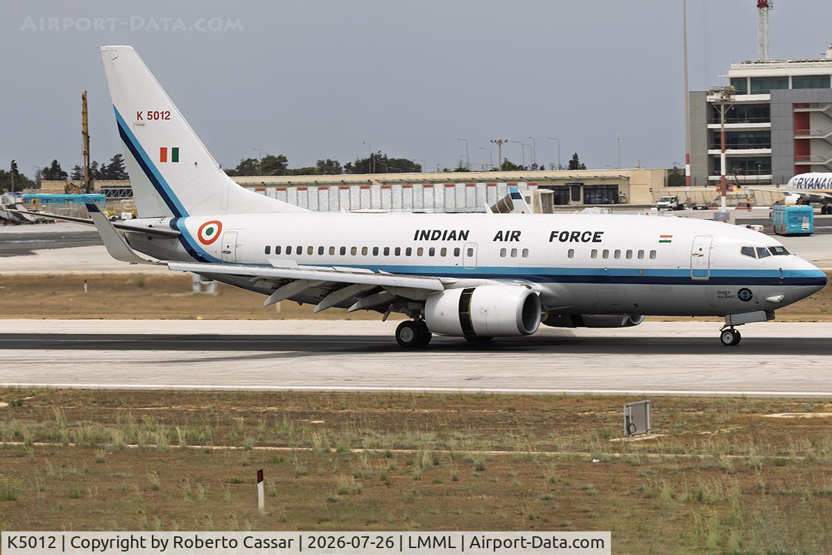 Aircraft K5012, 2006 Boeing 737-7HI (BBJ), c/n 36106 l/n 2118, Runway 13, at LMML, photo by Roberto Cassar