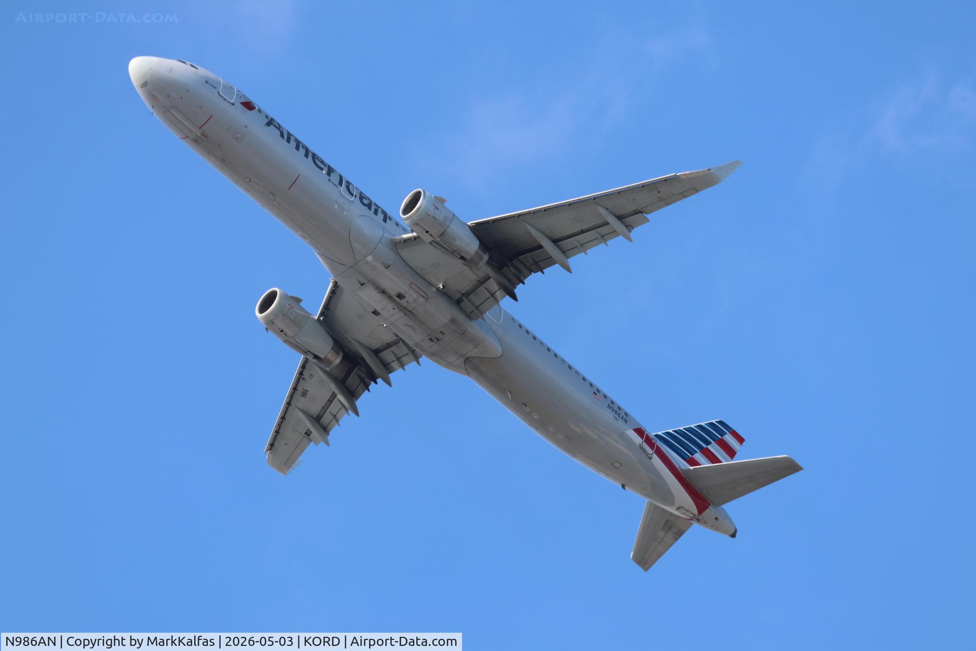 N986AN, 2016 Airbus A321-231, c/n 7046, A321 American Airbus A321-231 N986AN departing 28R KORD