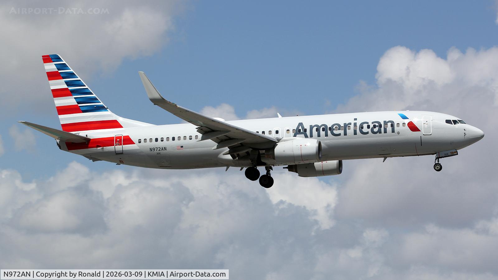 N972AN, 2001 Boeing 737-823, c/n 30097, at mia