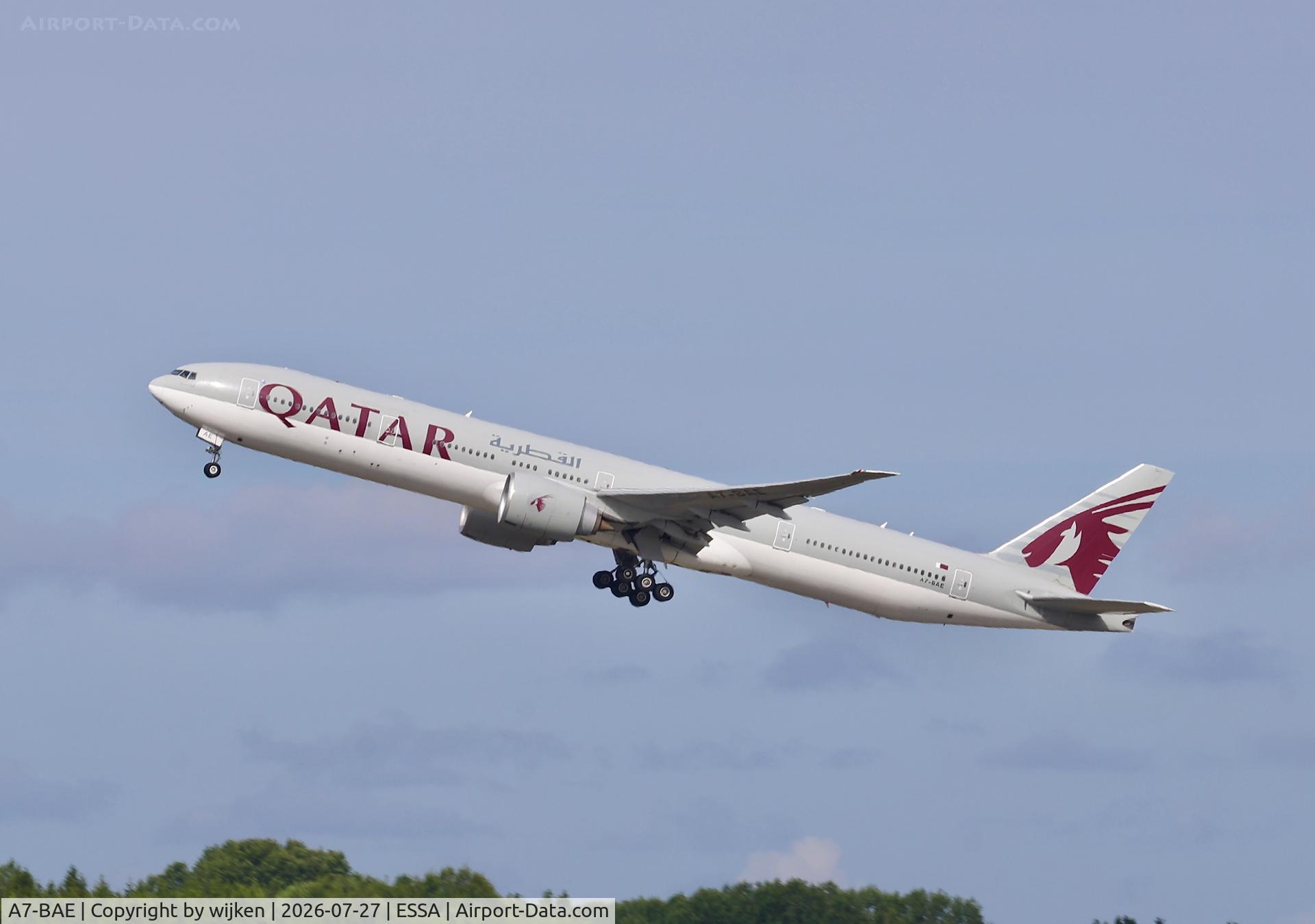 A7-BAE, 2009 Boeing 777-3DZ/ER, c/n 36104 l/n 769, Rwy 19R