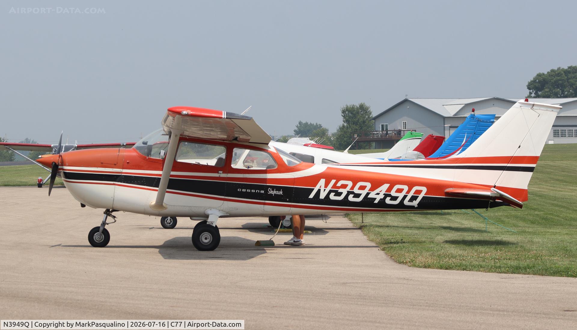 Aircraft N3949Q, 1971 Cessna 172L, c/n 17260049, Cessna 172L, at C77, photo by MarkPasqualino