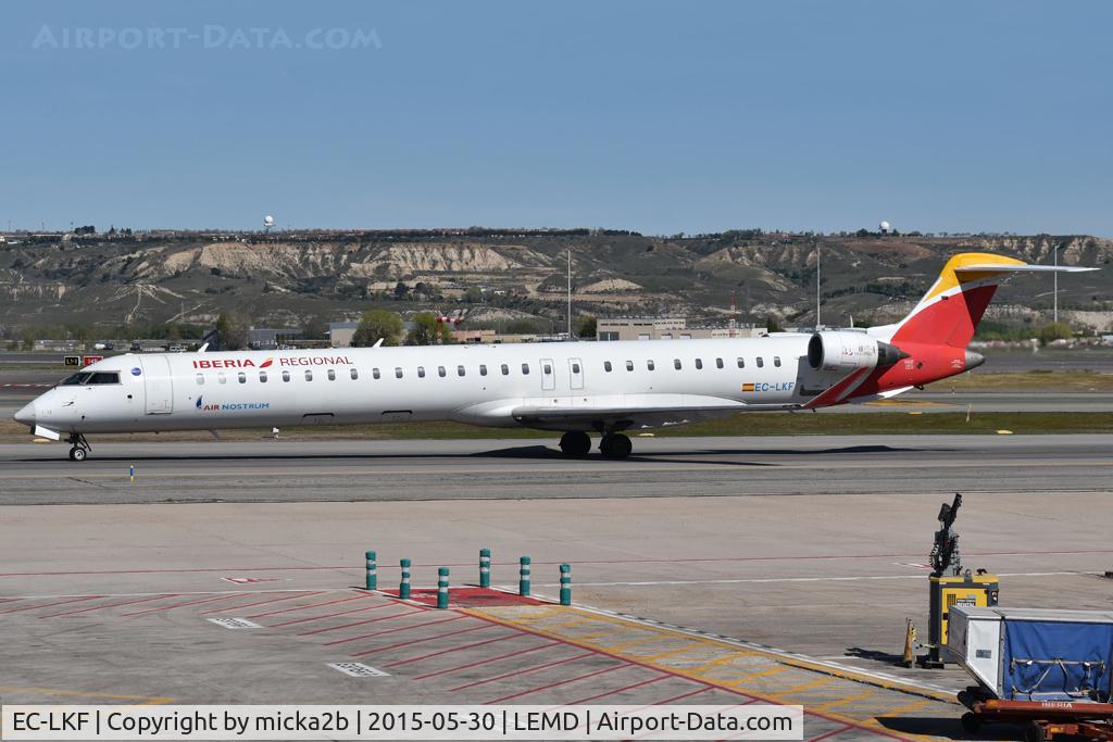 Aircraft EC-LKF, 2010 Bombardier CRJ-1000ER NG (CL-600-2E25), c/n 19011, Taxiing, at LEMD, photo by micka2b