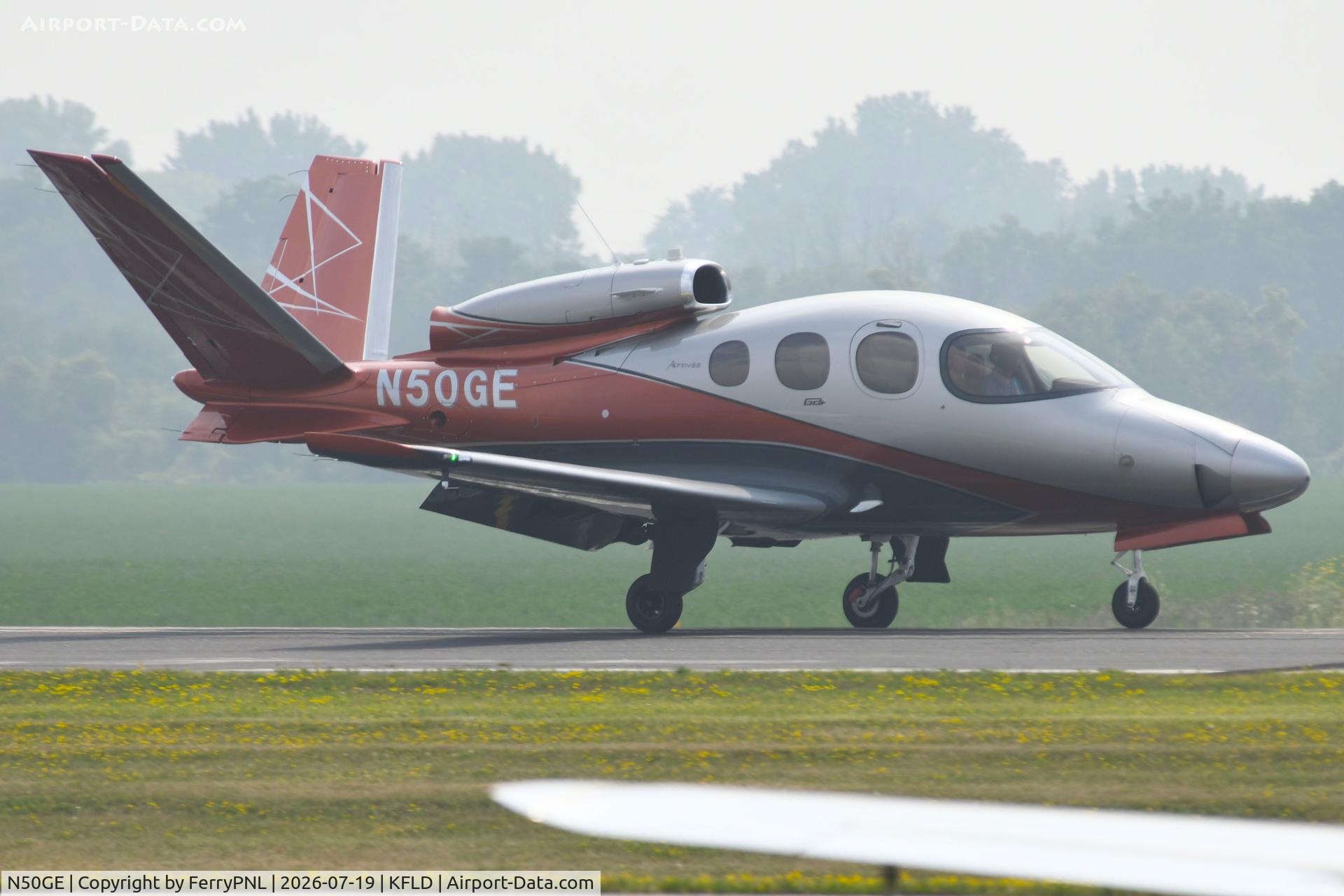 Aircraft N50GE, 2021 Cirrus SF50 Vision, c/n 0275, Cirrus SF50 landing in FLD, at KFLD, photo by FerryPNL