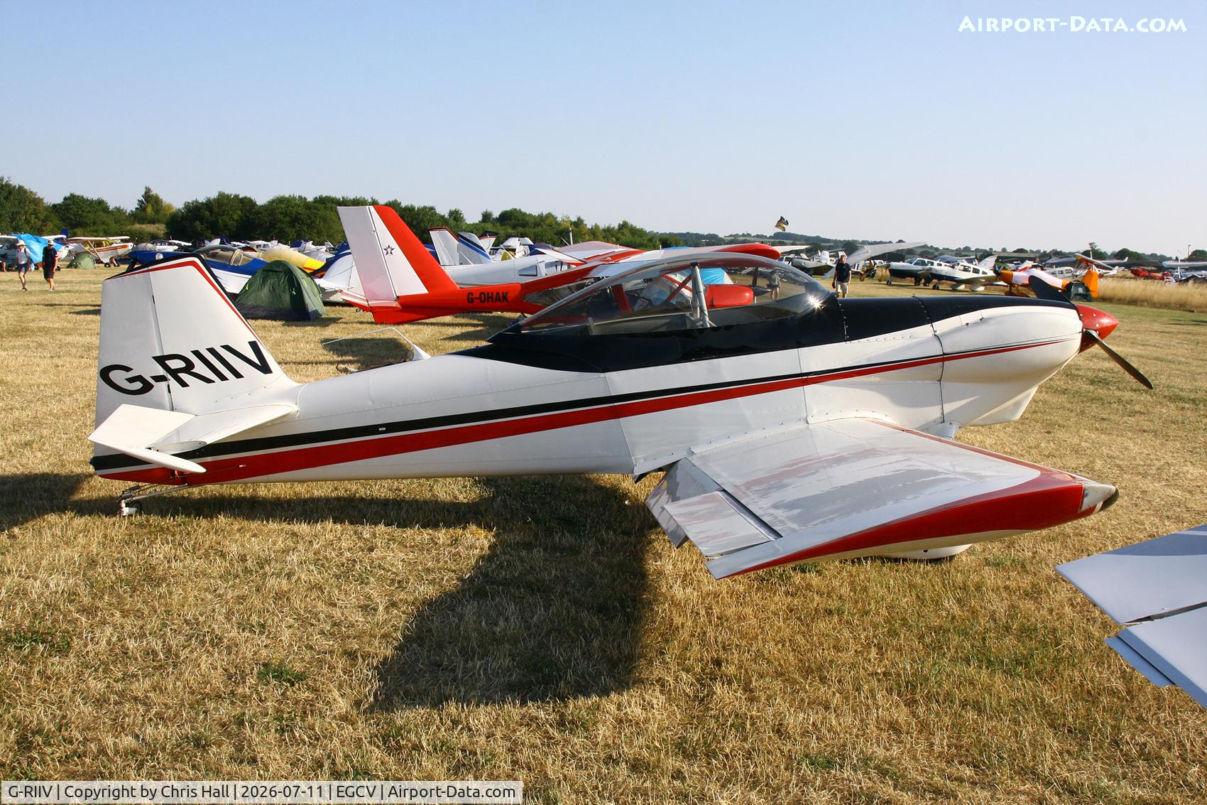 Aircraft G-RIIV, 1988 Vans RV-4, c/n 1340, Sleapkosh 26, day 2, 11/07/26, at EGCV, photo by Chris Hall
