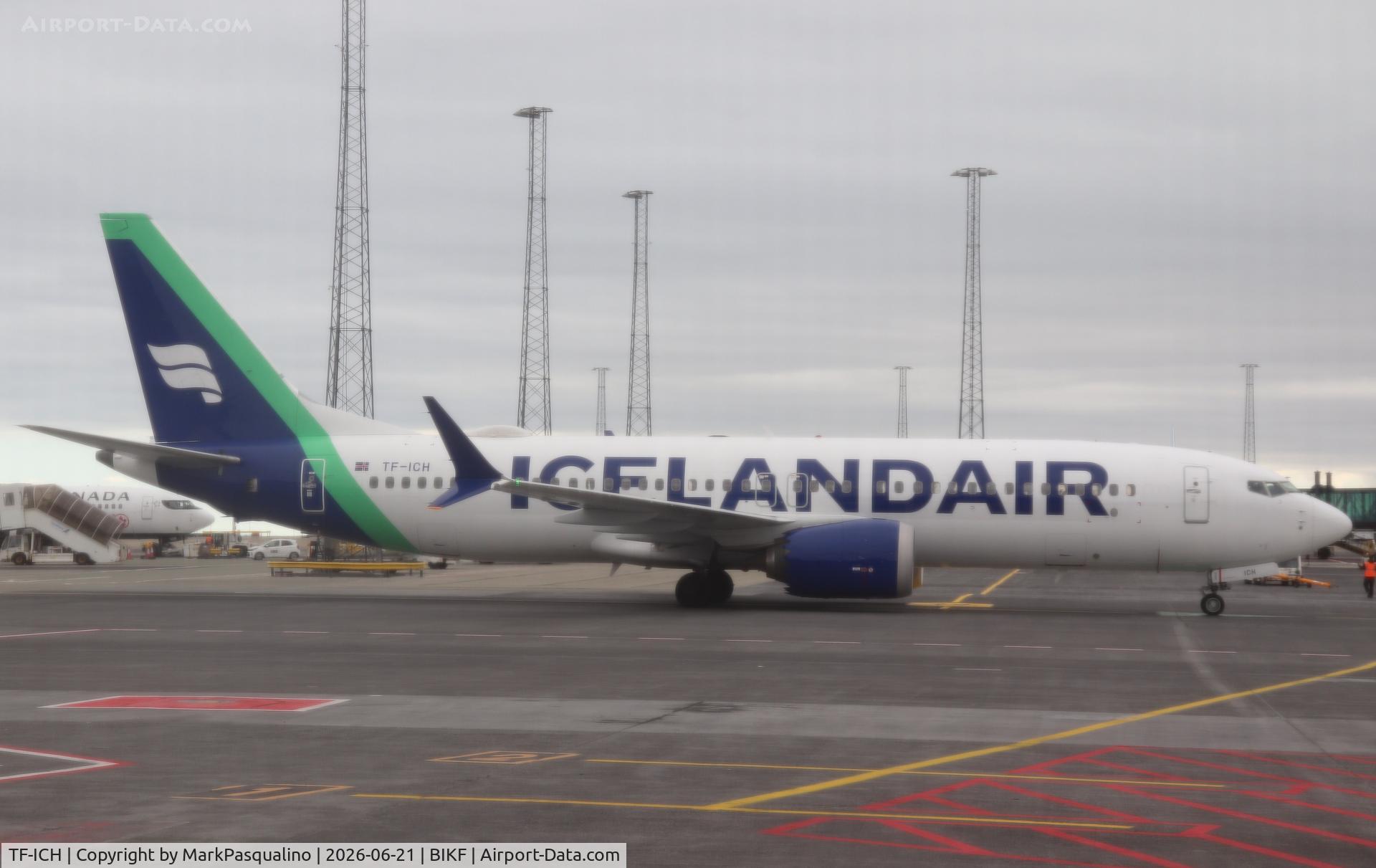 Aircraft TF-ICH, 2018 Boeing 737-8 MAX, c/n 42831, Boeing 737-8 MAX, at BIKF, photo by MarkPasqualino
