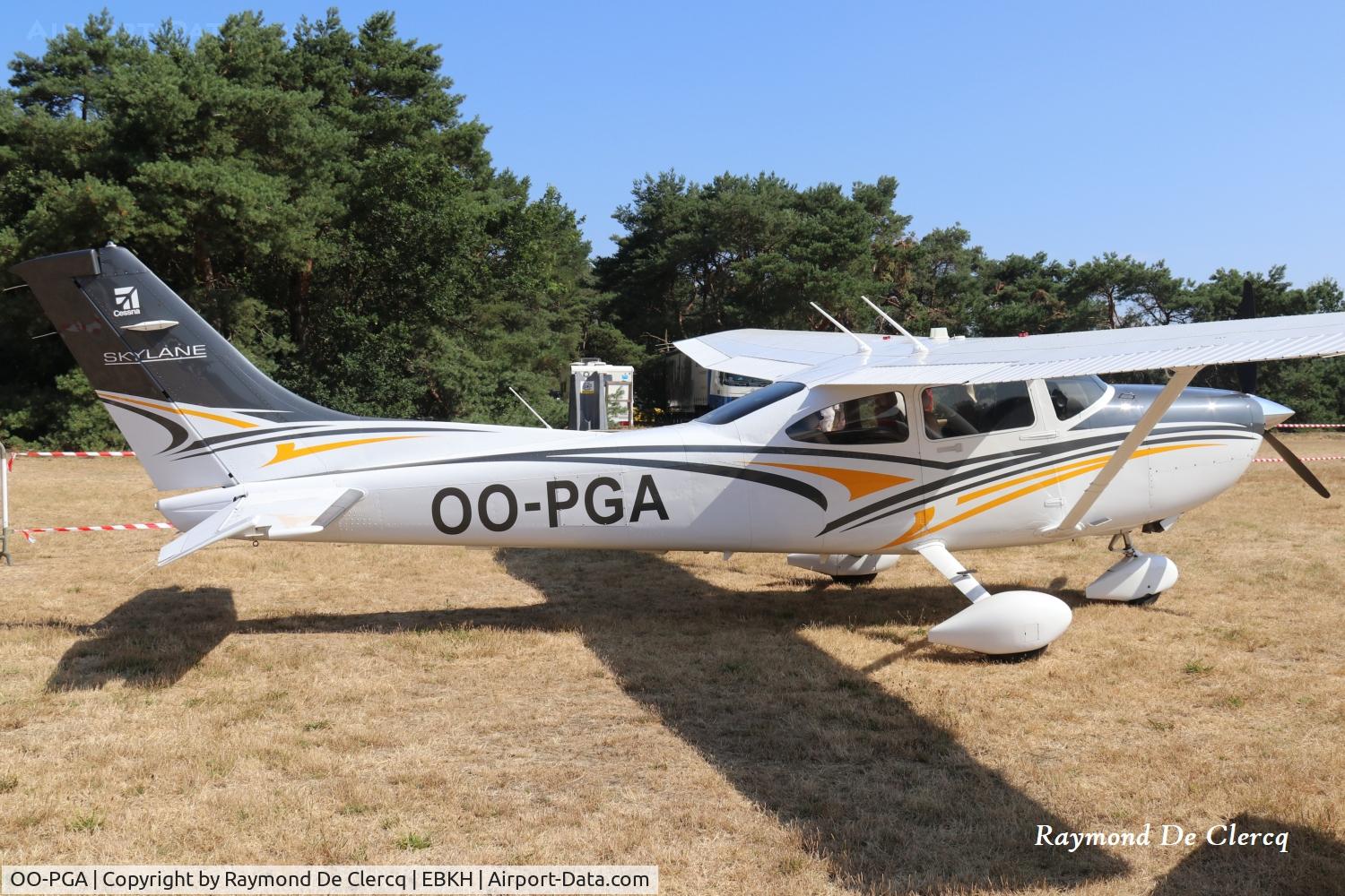 OO-PGA, 2015 Cessna 182T Skylane Skylane, c/n 18282414, At Keiheuvel Fly-in on 25-7-2026.