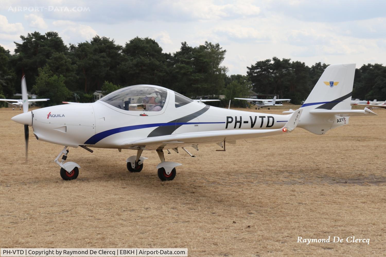 PH-VTD, 2014 Aquila A211G, c/n AT01-100B-321, At Keiheuvel Fly-in on 25-07-2026.