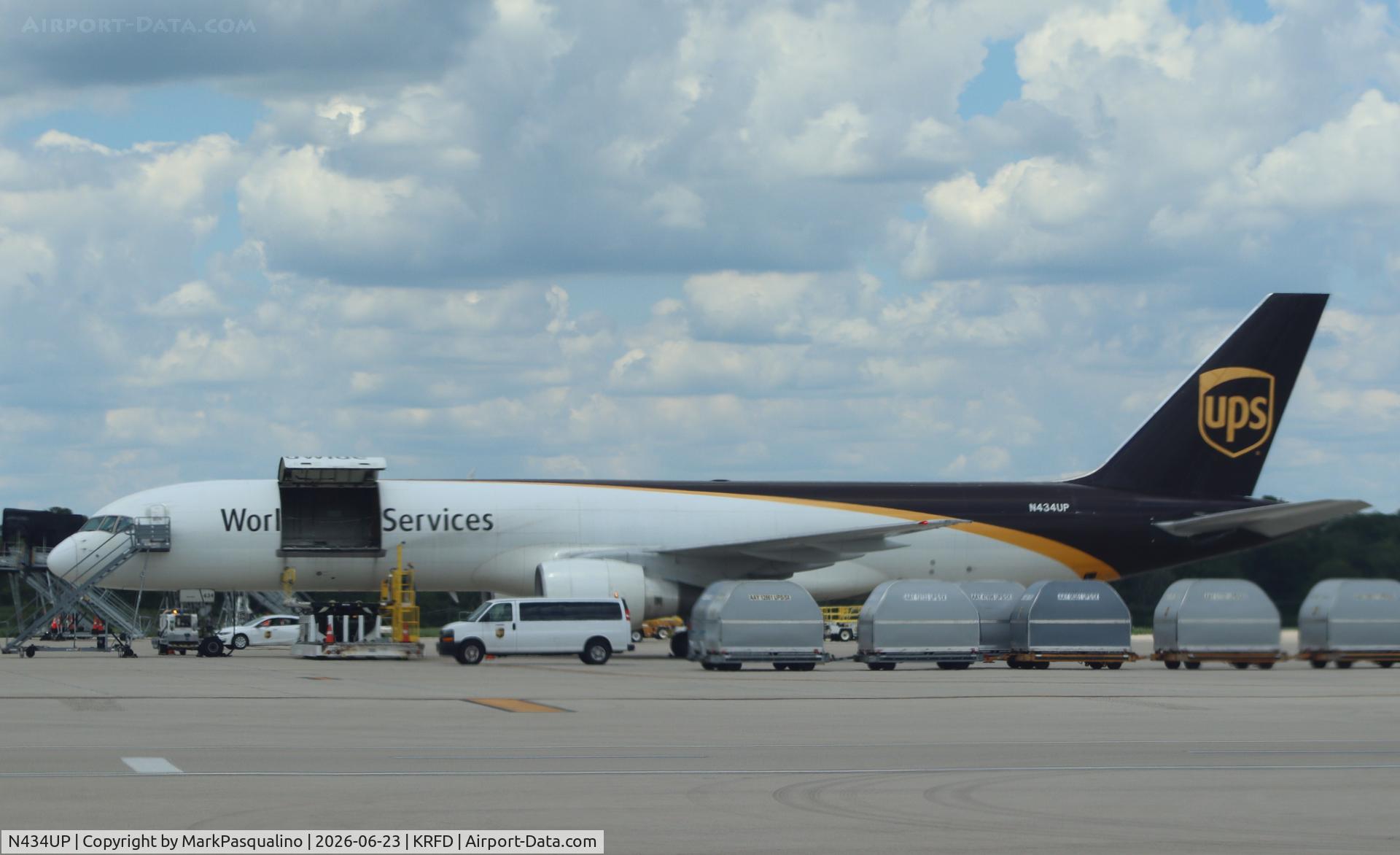 Aircraft N434UP, 1993 Boeing 757-24APF, c/n 25465 l/n 579, Boeing 757-24APF, at KRFD, photo by MarkPasqualino