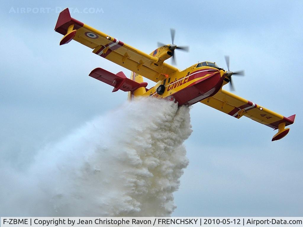 F-ZBME, 2001 Bombardier CL-415 (CL-215-6B11), c/n 2057, PELICAN 44