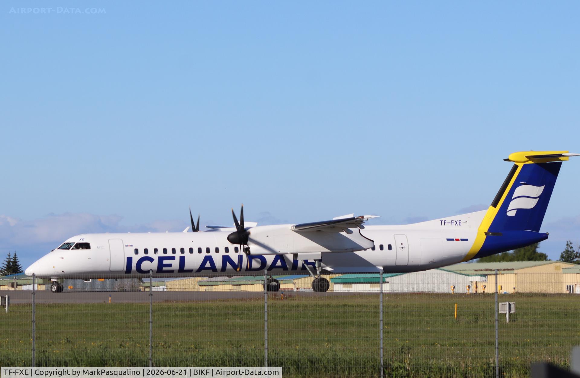 Aircraft TF-FXE, 2012 De Havilland Canada DHC-8-402 Dash 8, c/n 4424, DHC-8-402, at BIKF, photo by MarkPasqualino