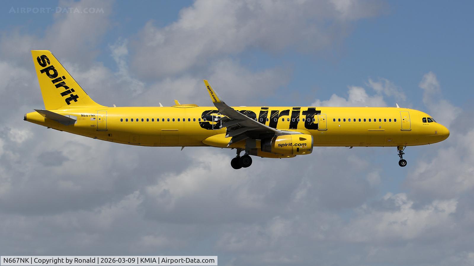 N667NK, 2016 Airbus A321-231, c/n 7058, st mia
