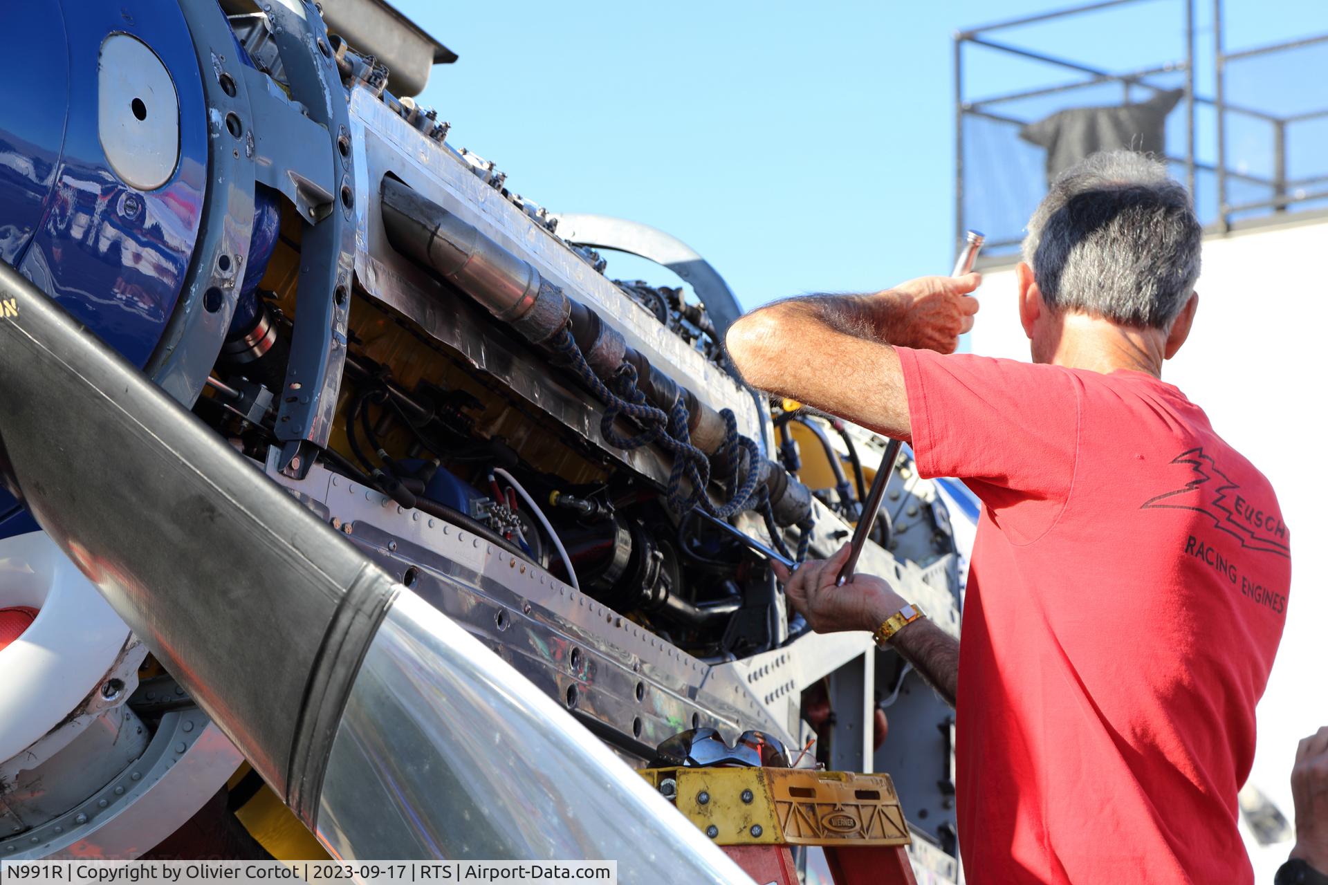 N991R, 1993 North American P-51D Mustang, c/n 122-41076, men at work
