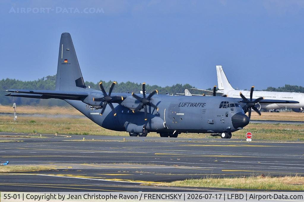 Aircraft 55-01, Lockheed Martin C-130J-30 Hercules, c/n 382-5930, GAF319, at LFBD, photo by Jean Christophe Ravon / FRENCHSKY
