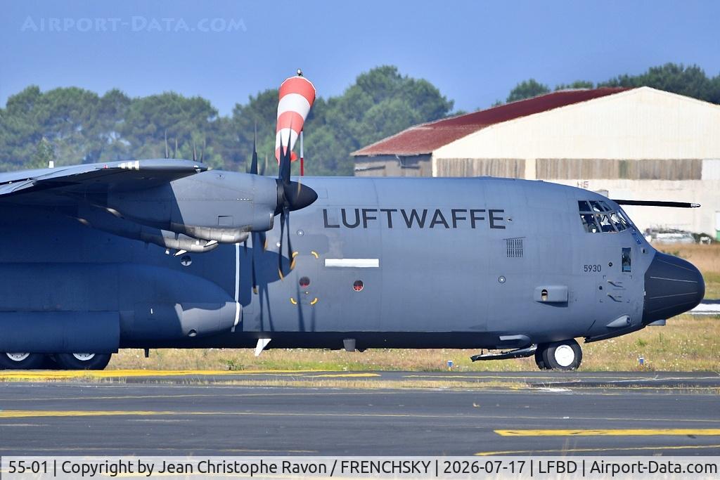 Aircraft 55-01, Lockheed Martin C-130J-30 Hercules, c/n 382-5930, GAF319, at LFBD, photo by Jean Christophe Ravon / FRENCHSKY