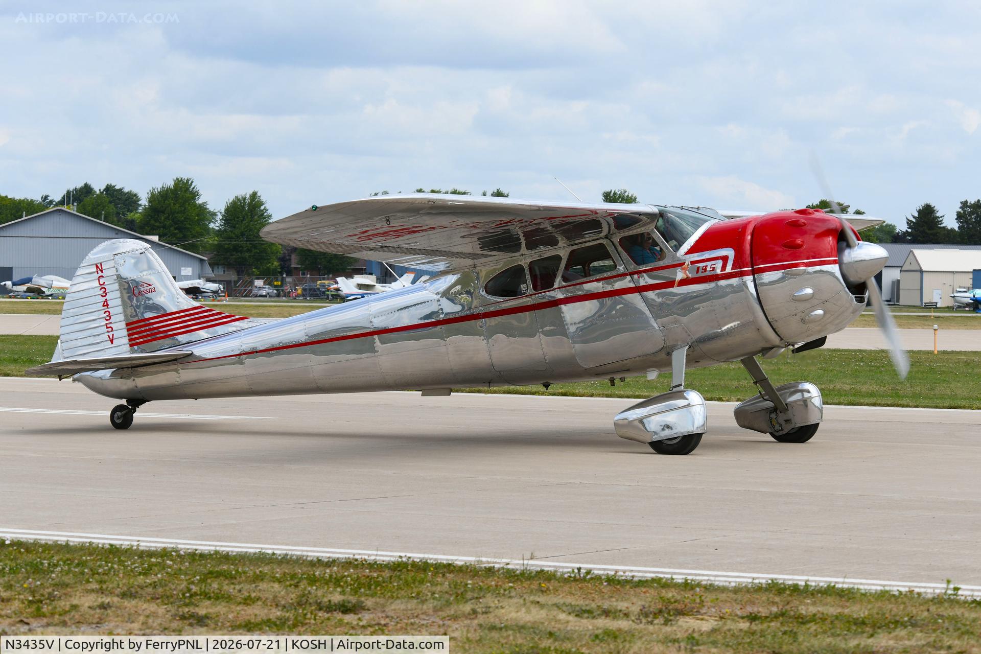 N3435V, 1948 Cessna 195, c/n 7120, Cessna 195 taxying 