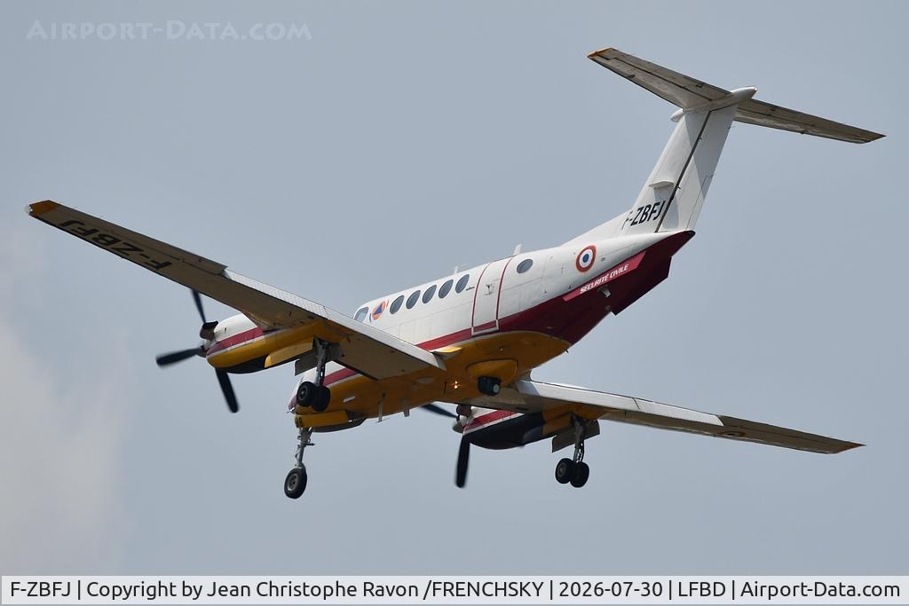 F-ZBFJ, 1982 Beech B200 King Air, c/n BB-1102, Nimes (FNI)	Bordeaux (BOD)	(BENGA98)