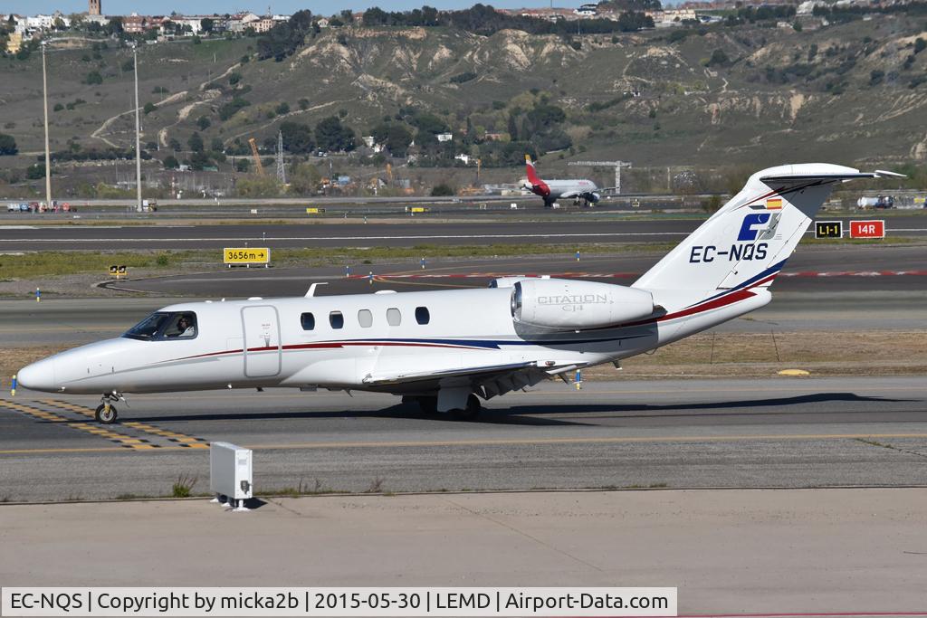 EC-NQS, 2012 Cessna 525C CitationJet CJ4 CitationJet CJ4, c/n 525C-0081, Taxiing