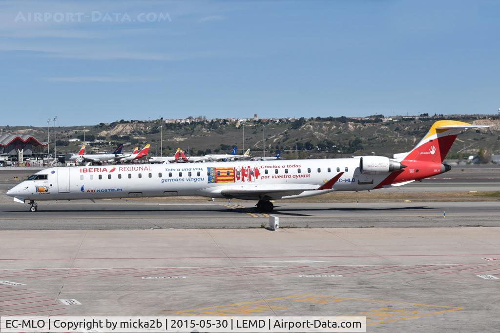 EC-MLO, 2016 Bombardier CRJ-1000 (CL-600-2E25), c/n 19050, Taxiing