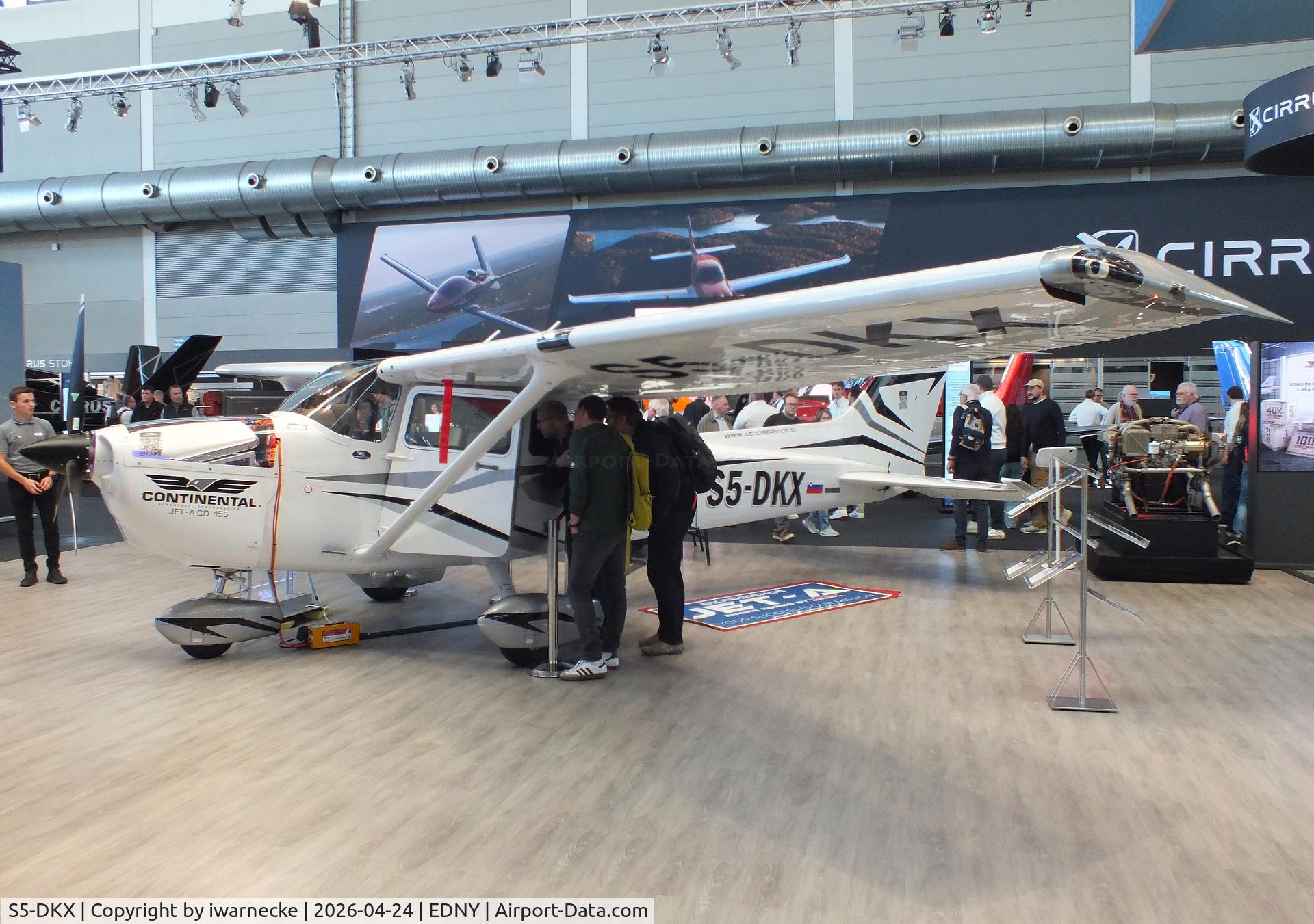 Aircraft S5-DKX, 2004 Cessna 172S, c/n 172S9625, Cessna 172S with Thielert (Continental CD-155) diesel engine at the AERO 2026, Friedrichshafen, at EDNY, photo by iwarnecke