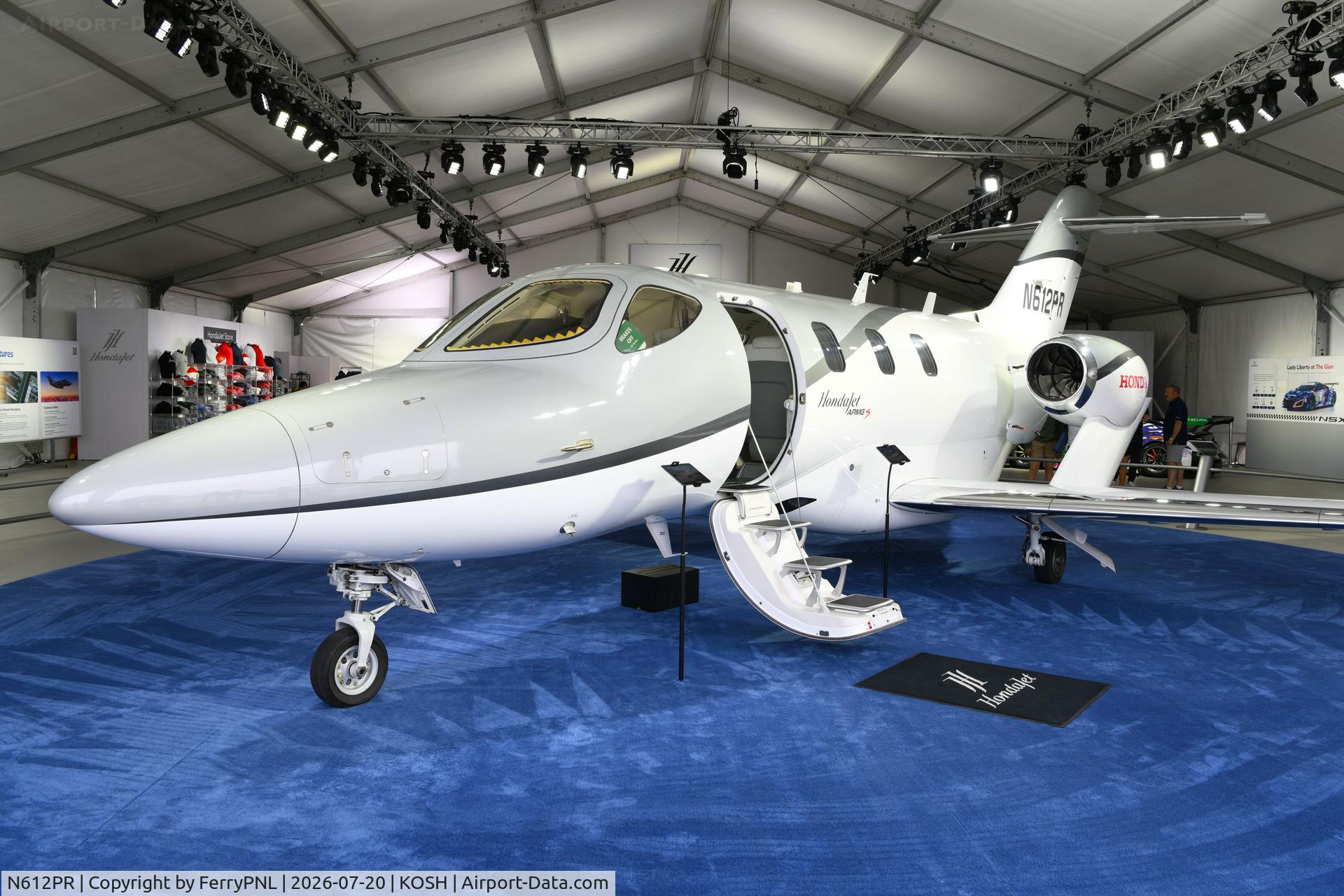 Aircraft N612PR, 2016 Honda HA-420 HondaJet, c/n 42000046, Honda Aviation Service Co Inc HA-420, at KOSH, photo by FerryPNL