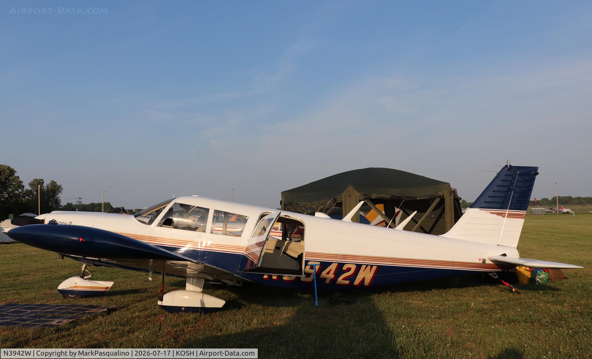 Aircraft N3942W, 1967 Piper PA-32-260 Cherokee Six, c/n 32-931, Piper PA-32-260, at KOSH, photo by MarkPasqualino