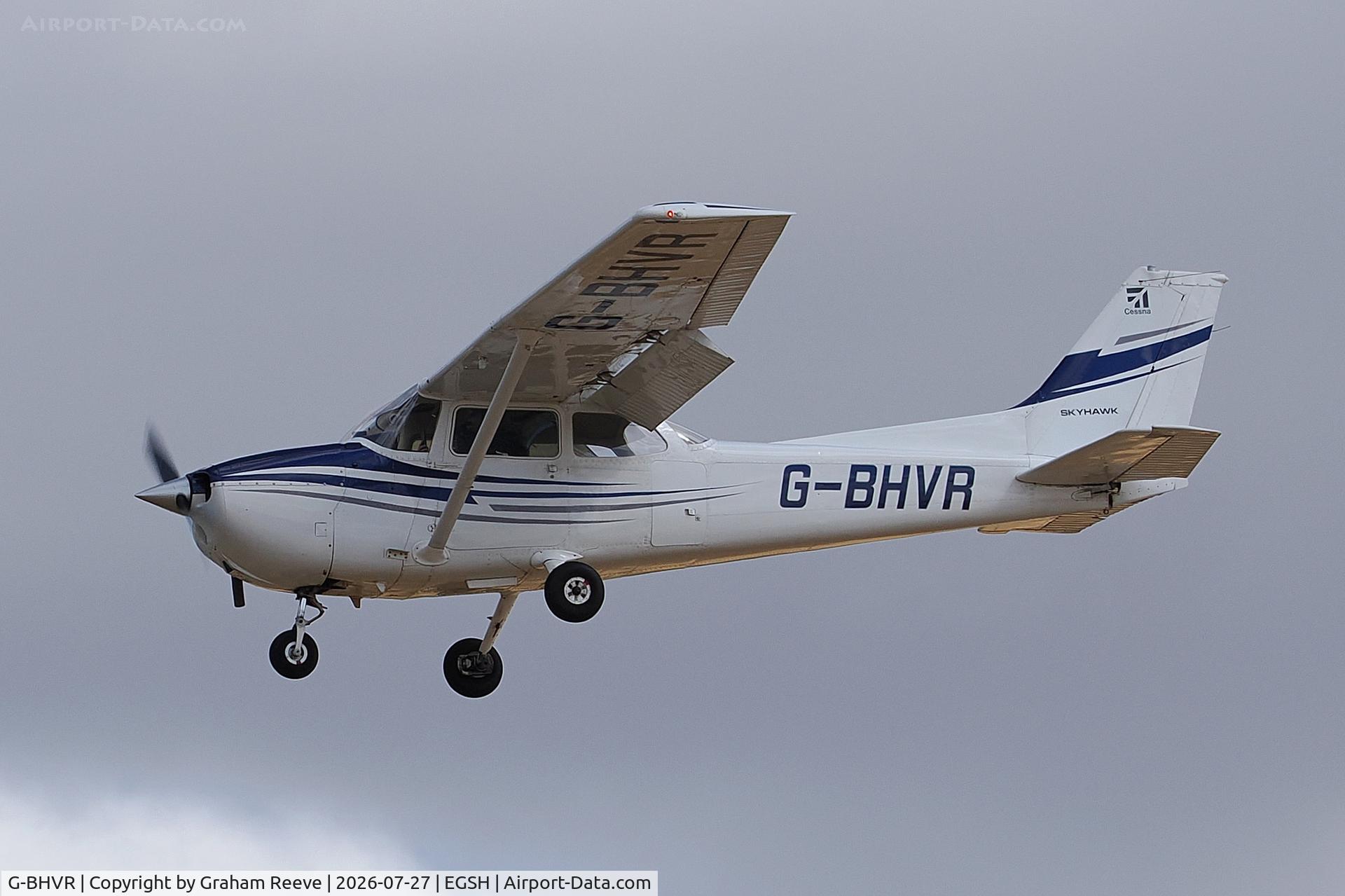 Aircraft G-BHVR, 1978 Cessna 172N Skyhawk, c/n 172-70196, Landing at Norwich., at EGSH, photo by Graham Reeve