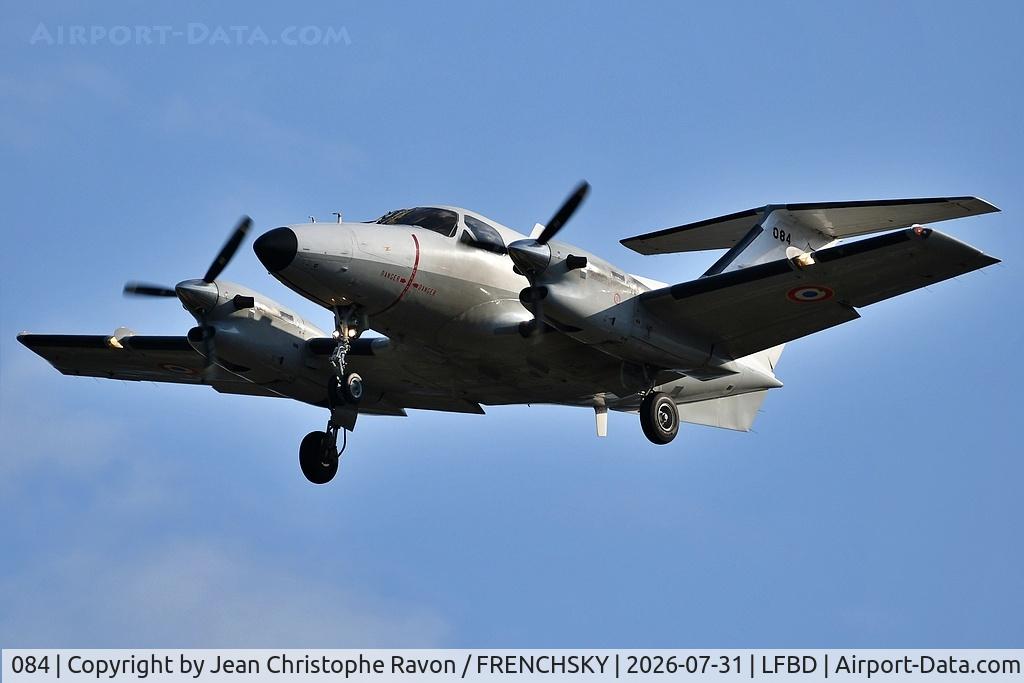Aircraft 084, 1983 Embraer EMB-121AA Xingu, c/n 121-084, French Navy FNY5025, at LFBD, photo by Jean Christophe Ravon / FRENCHSKY