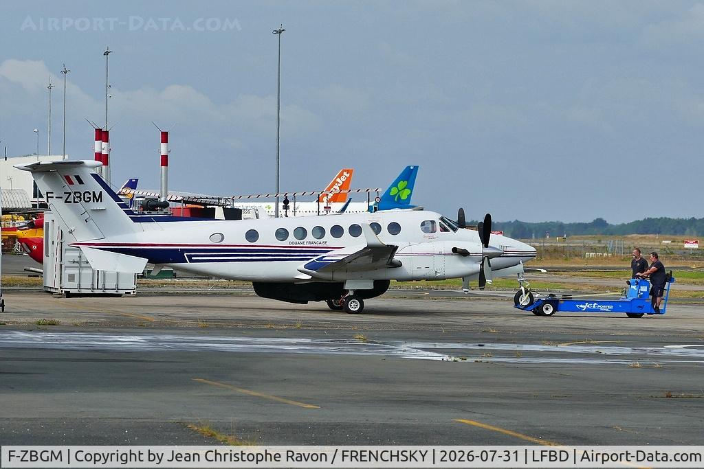 Aircraft F-ZBGM, Beech Super King Air 350, c/n FL-752, France Douanes, at LFBD, photo by Jean Christophe Ravon / FRENCHSKY
