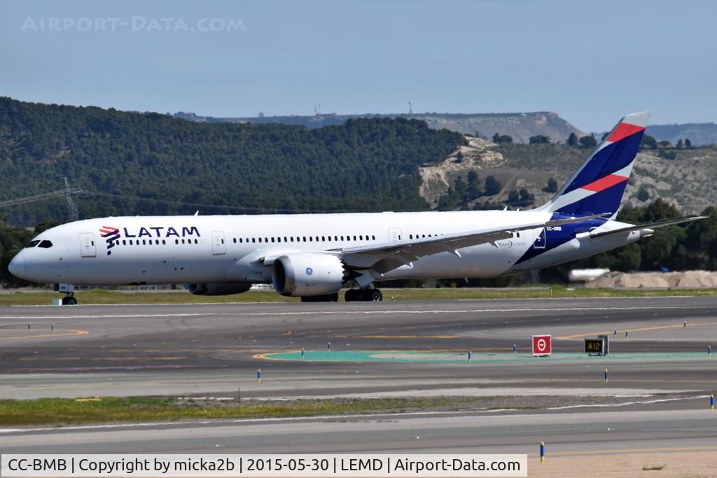 Aircraft CC-BMB, 2025 Boeing 787-9 Dreamliner Dreamliner, c/n 65100 l/n 1274, Taxiing, at LEMD, photo by micka2b