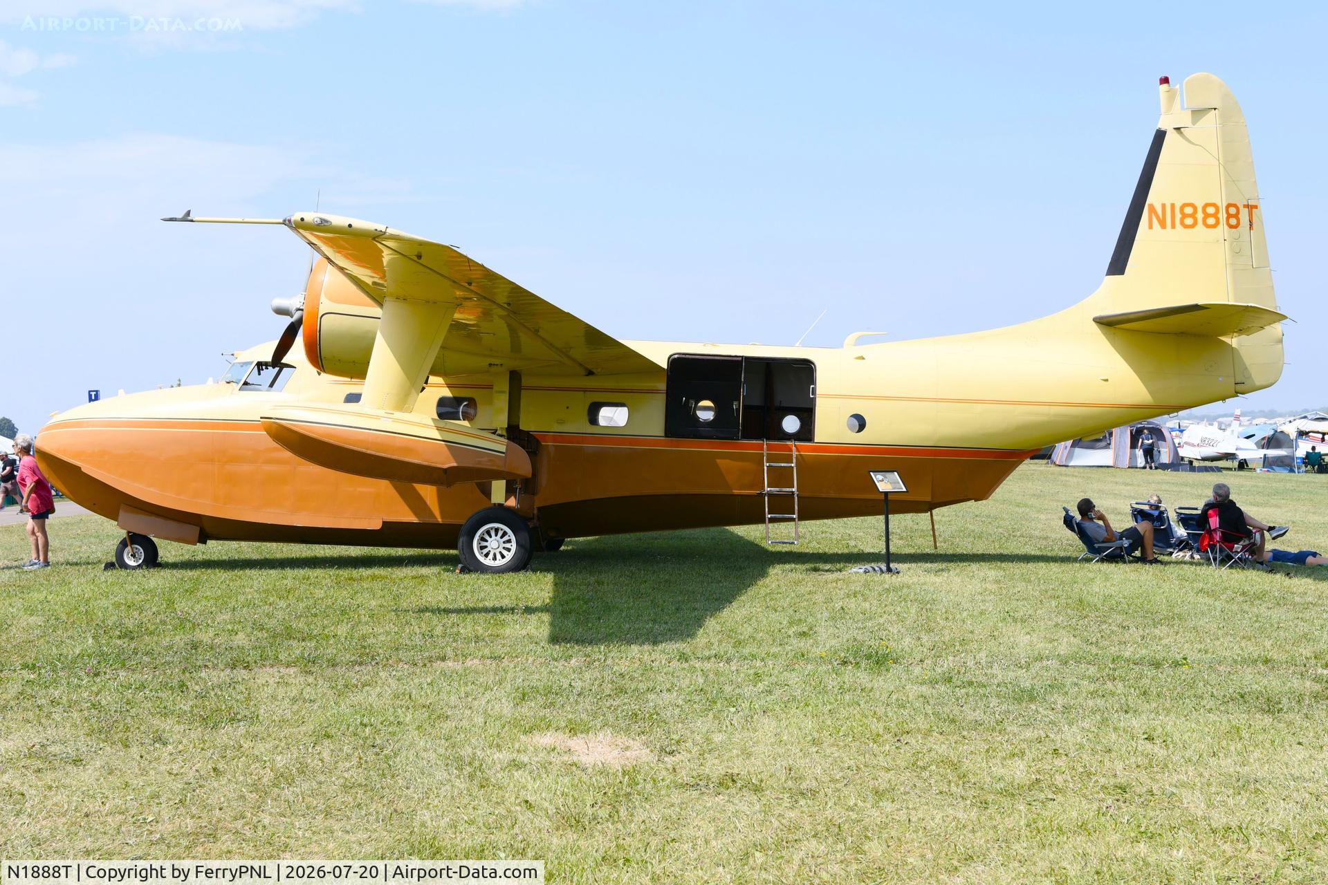 Aircraft N1888T, 1947 Grumman G-73 Mallard, c/n J-31, Good Aviation LLC G73 Mallard, photo by FerryPNL