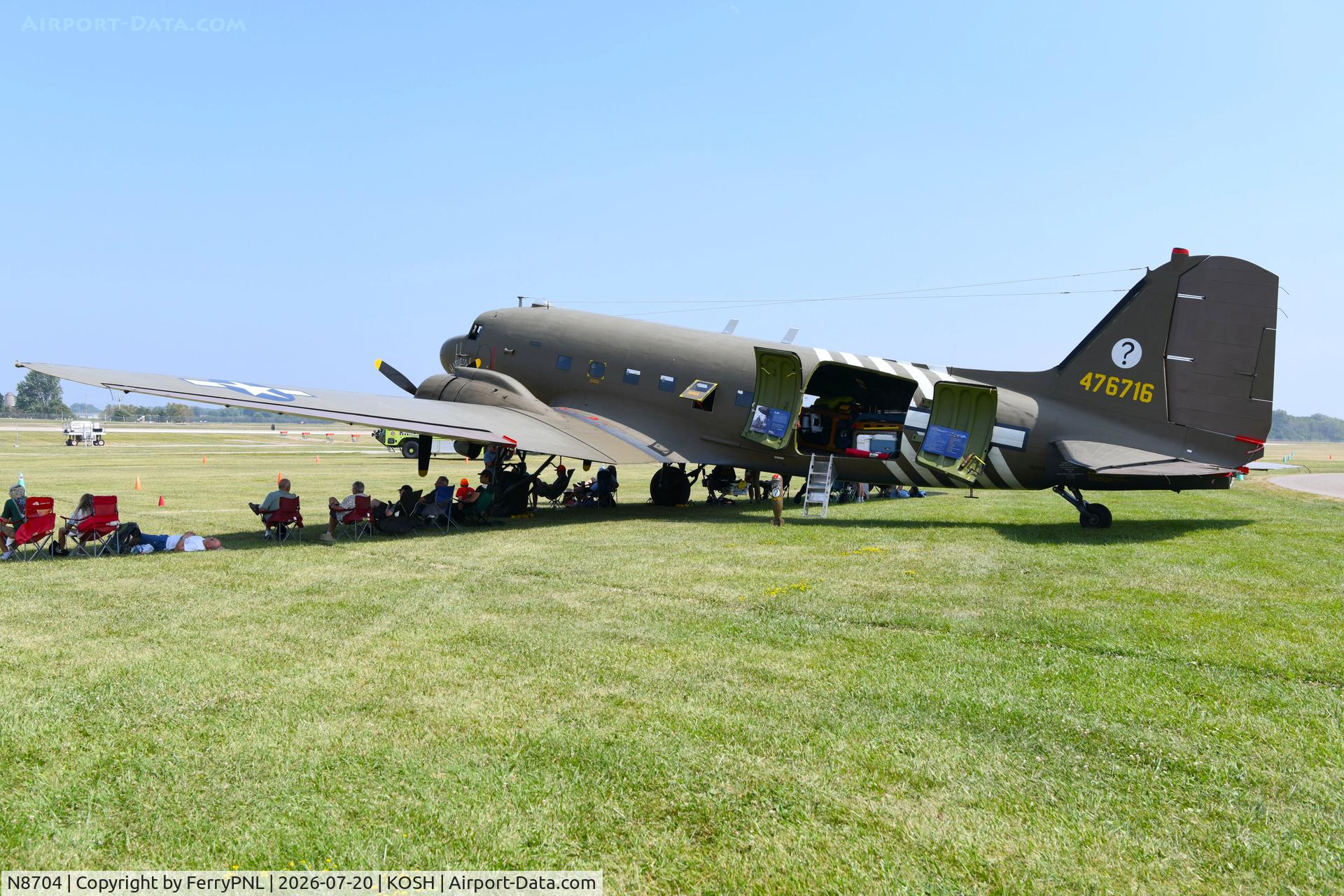 N8704, 1944 Douglas DC3C-S4C4G (TC-47B-30-DK), c/n 33048 l/n 16300, Yankee Air Force Inc DC-3