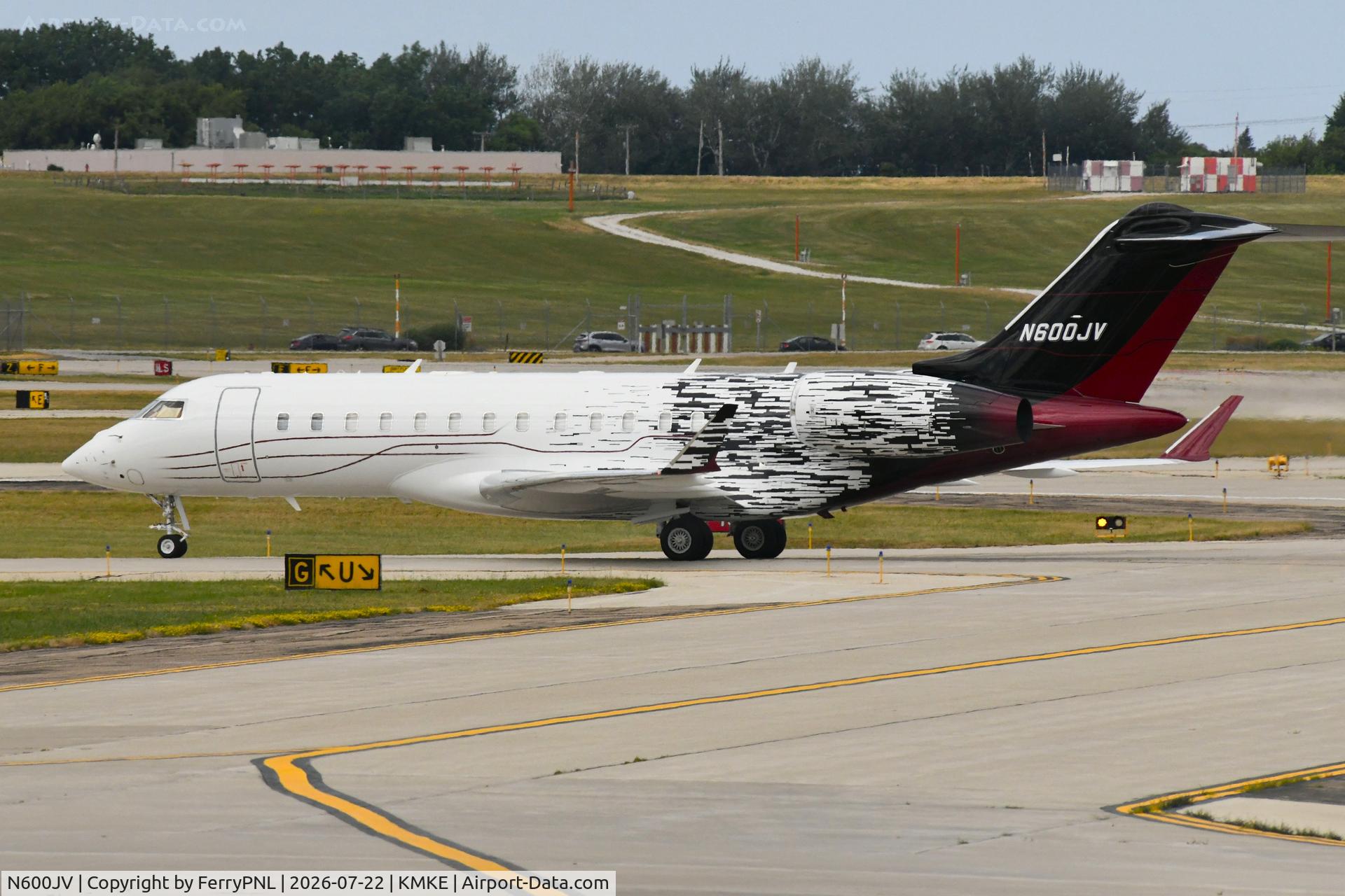 N600JV, 2014 Bombardier BD-700-1A10 Global 6000, c/n 9664, JSV Leasing III Global 6000