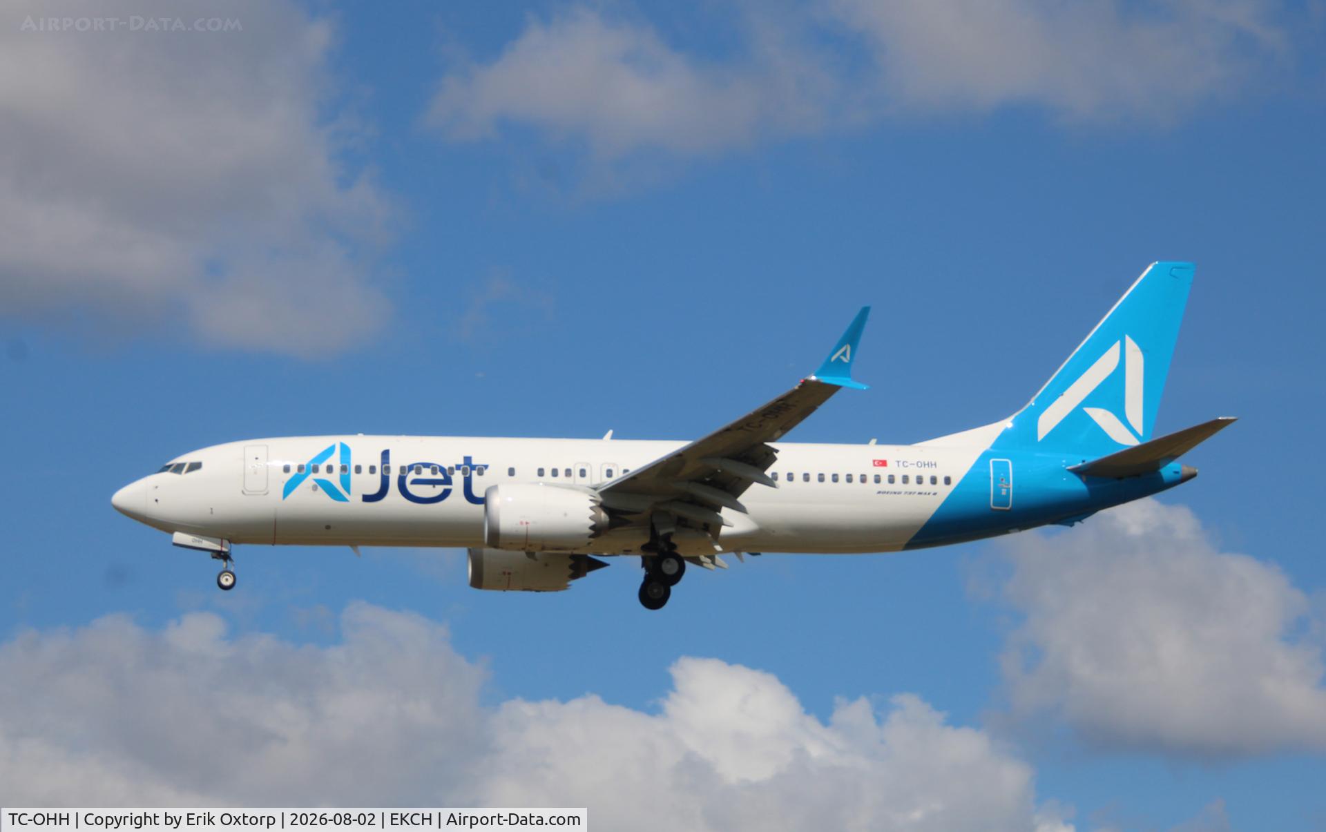 Aircraft TC-OHH, 2025 Boeing 737 MAX 8, c/n 66761 l/n 9366, TC-OHH landing rw 22H, at EKCH, photo by Erik Oxtorp