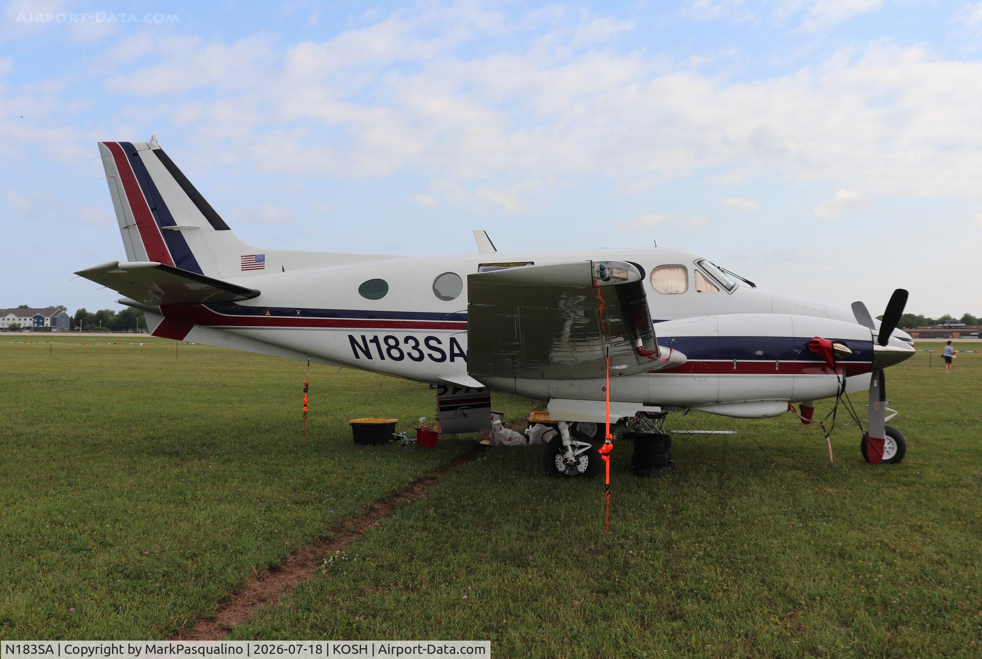 N183SA, 1973 Beech C90 King Air, c/n LJ-571, Beech C90