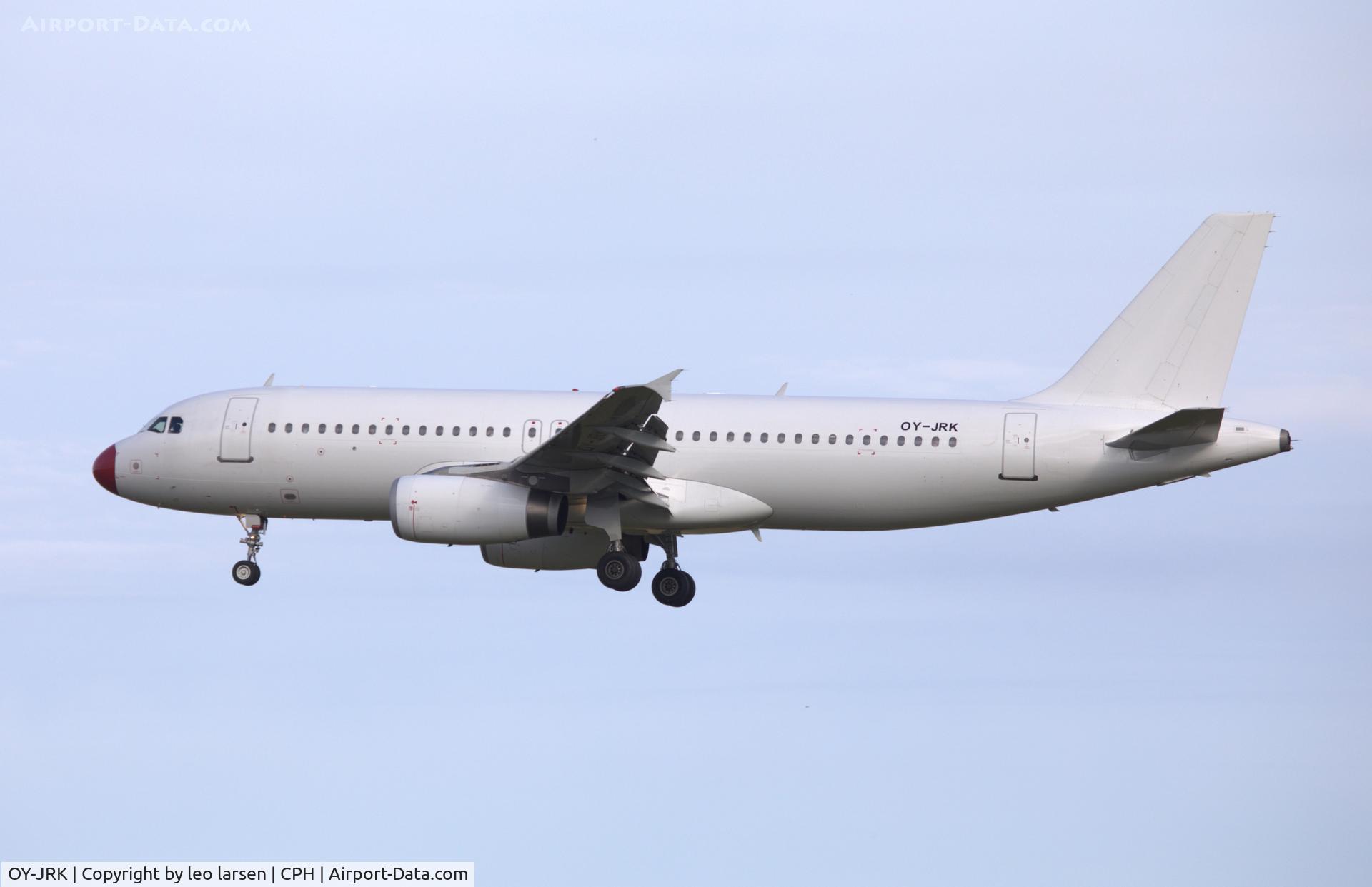 Aircraft OY-JRK, 1993 Airbus A320-231, c/n 444, Copenhagen 31.7.2026, at CPH, photo by leo larsen