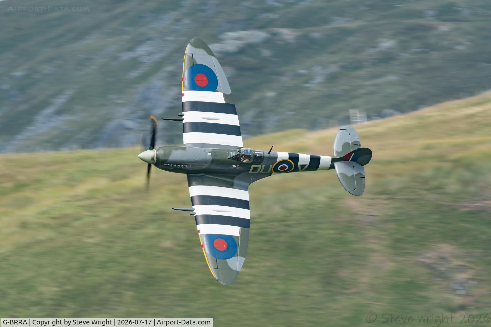 Aircraft G-BRRA, 1942 Supermarine 361 Spitfire LF.IXc, c/n CBAF.IX.8185, Bwlch Oerdrws, Mach Loop. Wales UK, photo by Steve Wright