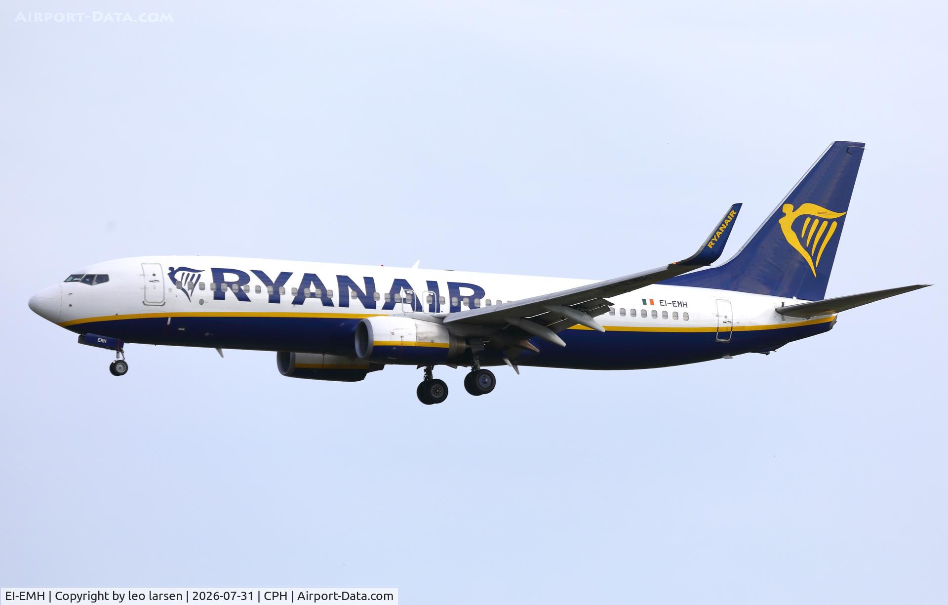 Aircraft EI-EMH, 2010 Boeing 737-8AS, c/n 34974 l/n 3262, Copenhagen 31.7.2026, at CPH, photo by leo larsen
