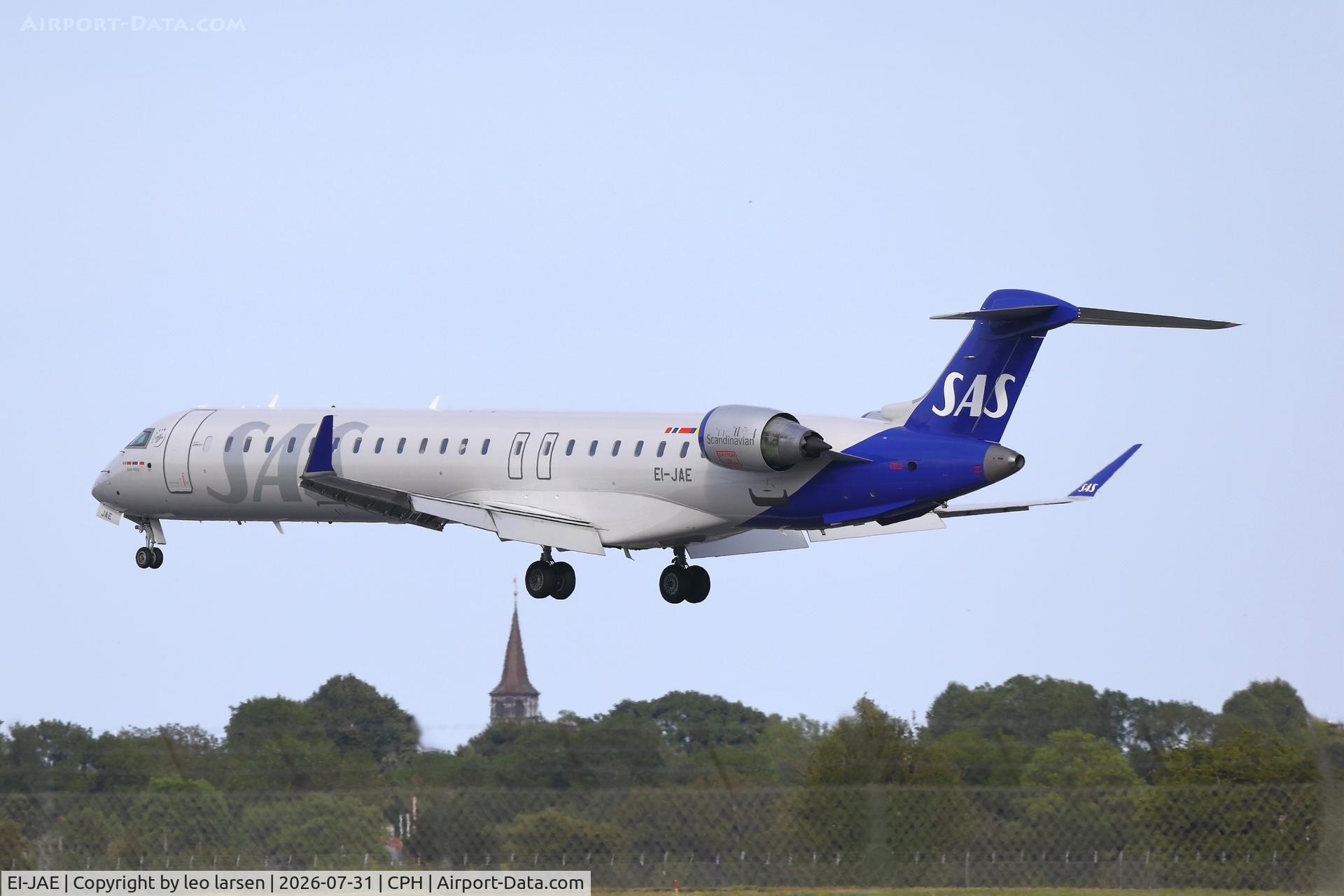 Aircraft EI-JAE, 2011 Bombardier CRJ900 (CL-600-2D24), c/n 15276, Copenhagen 31.7.2026, at CPH, photo by leo larsen