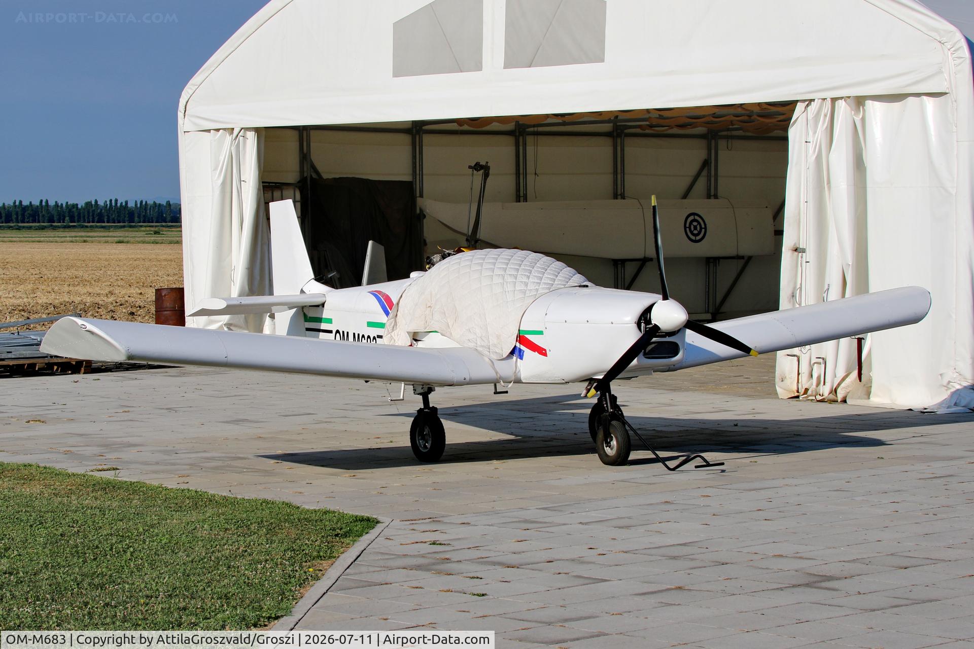 Aircraft OM-M683, 2000 Zenair / Kolocsányi Ferenc CH 601 Zodiac, c/n 001, Becsehely, Mura repülőtér, Magyarország, photo by AttilaGroszvald/Groszi
